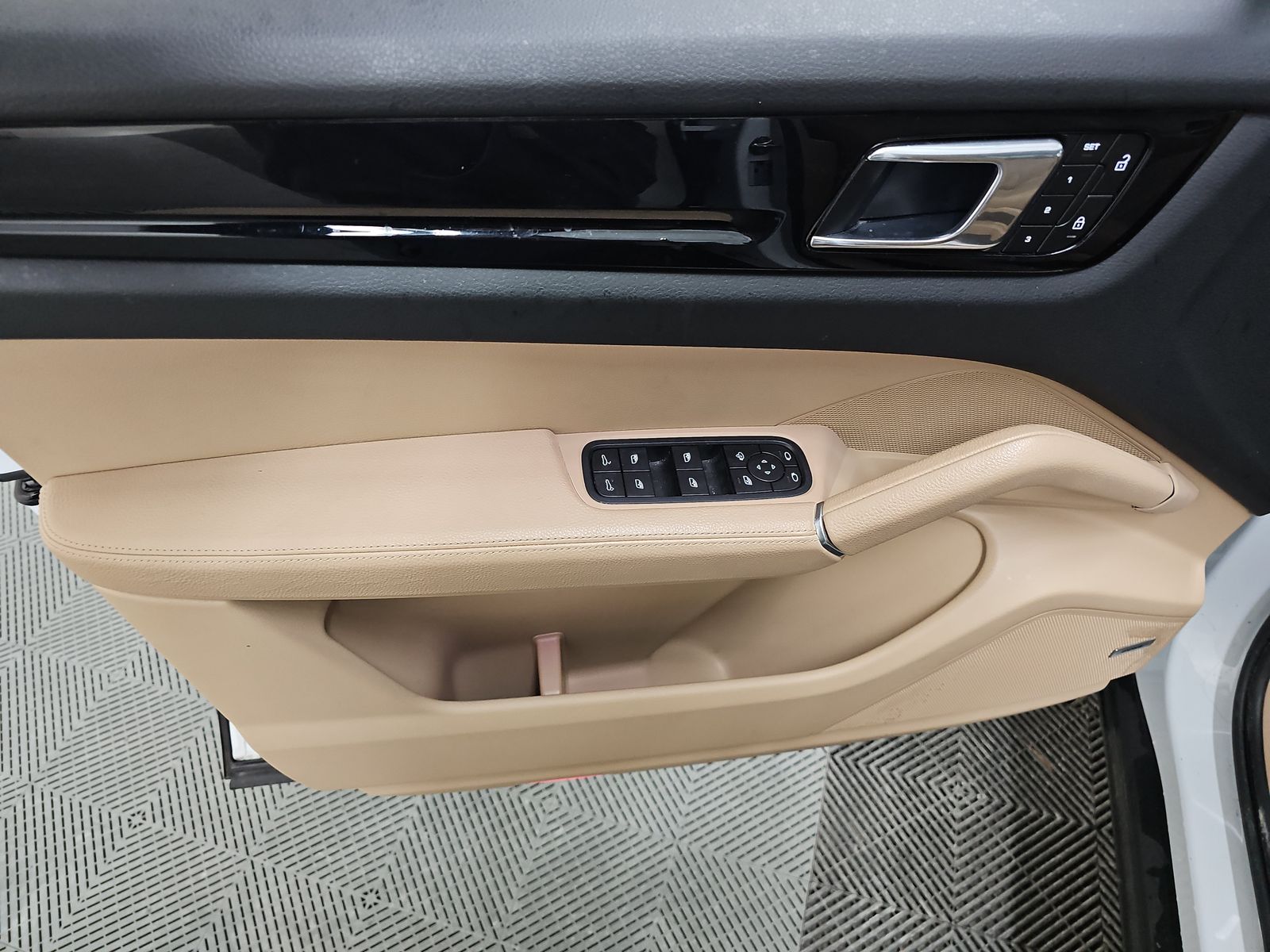 2023 Porsche Cayenne Base AWD