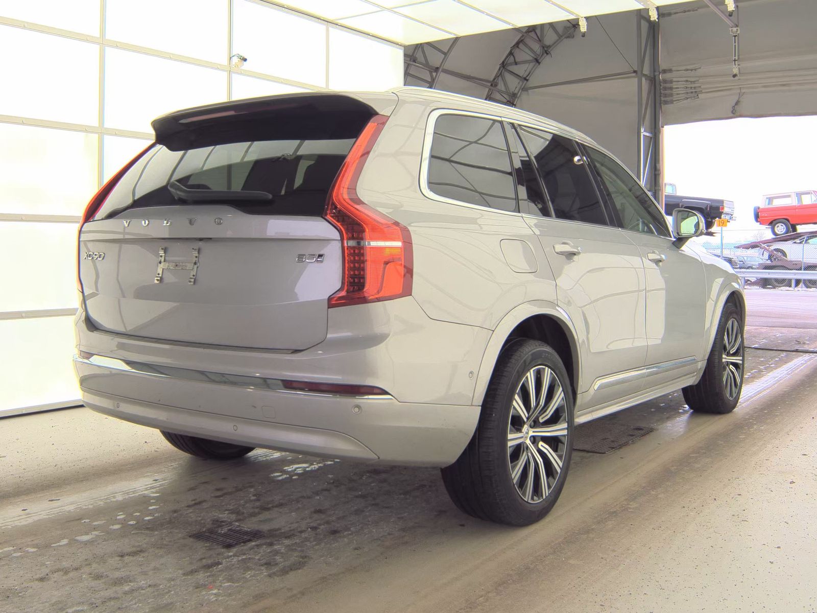 2024 Volvo XC90 B5 Plus AWD