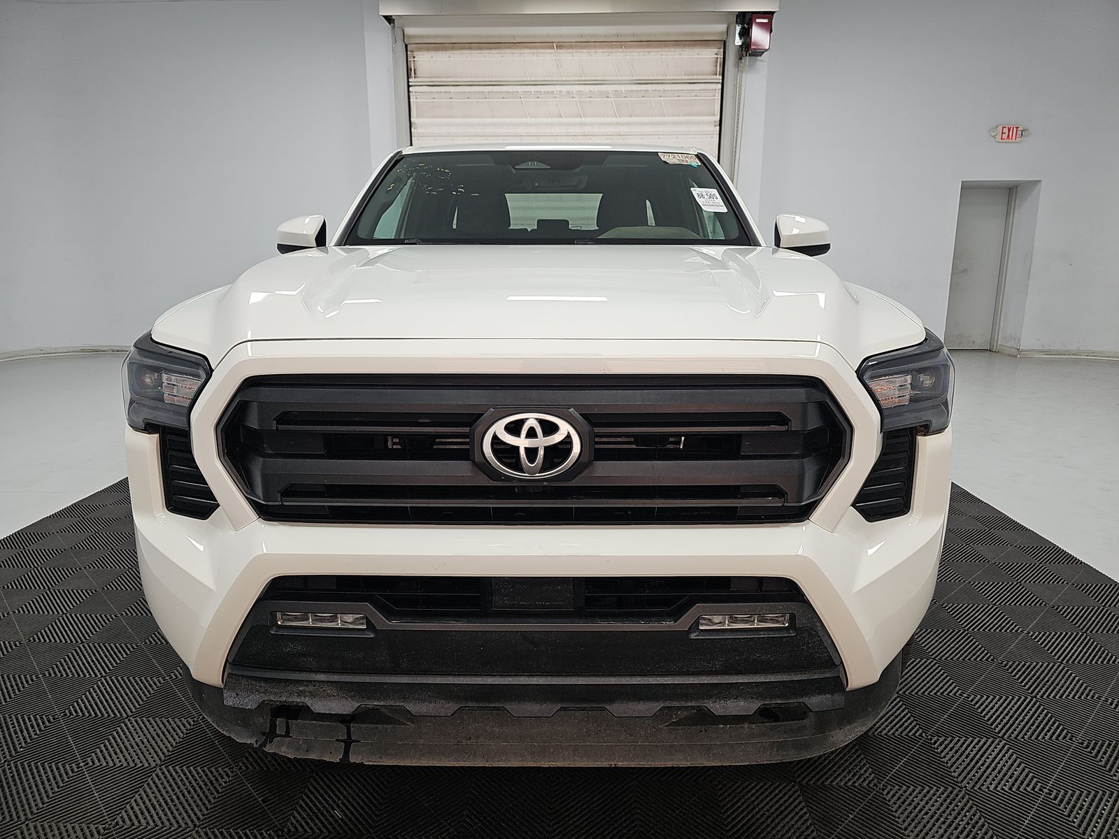 2024 Toyota Tacoma SR5 AWD