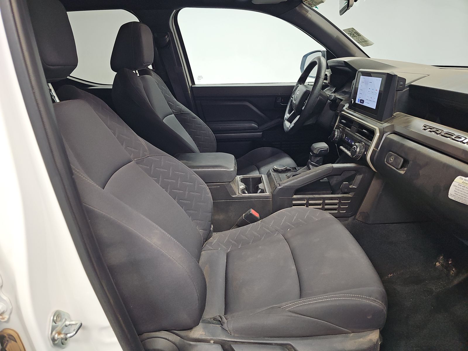 2024 Toyota Tacoma SR5 AWD