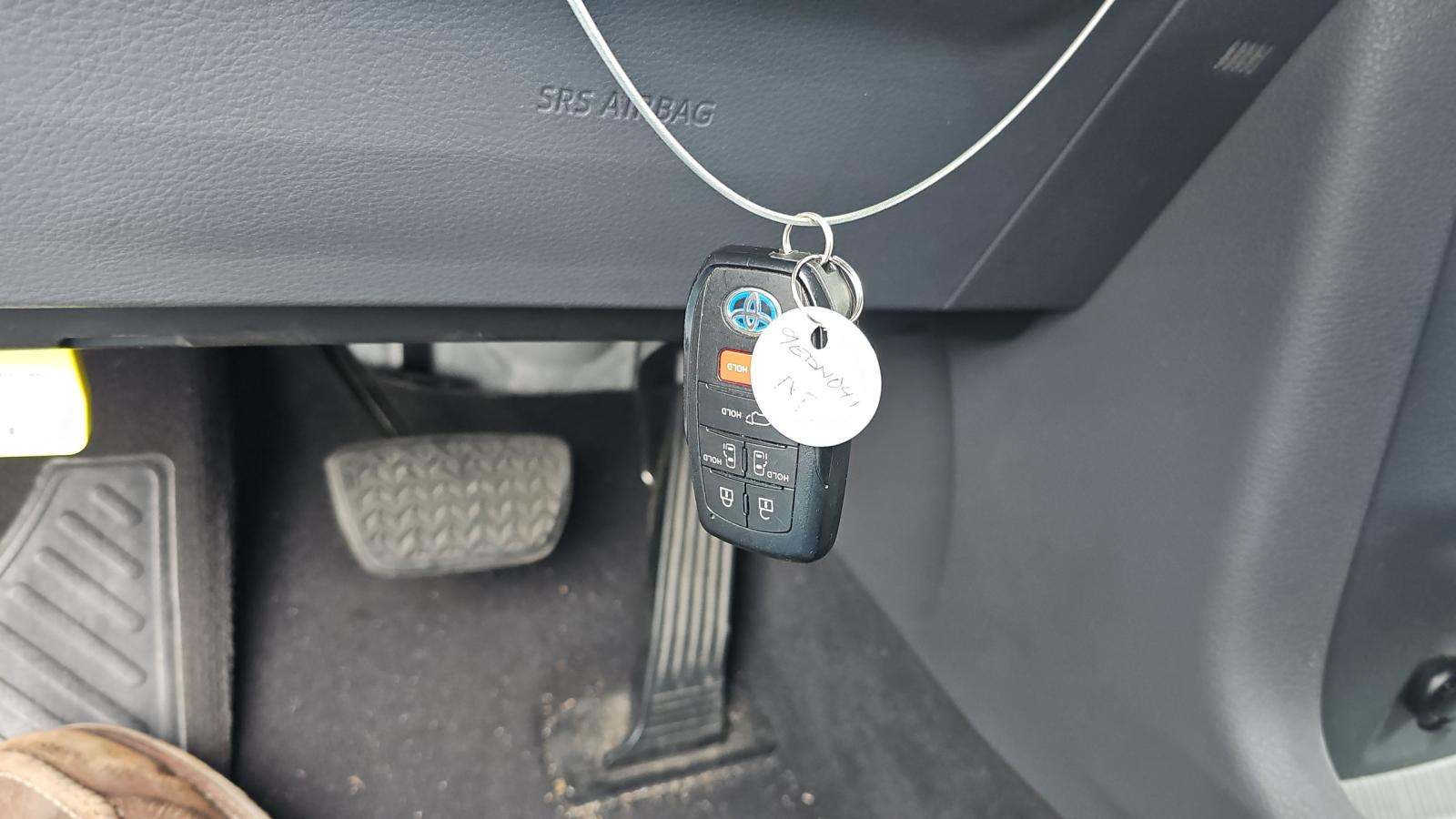 2022 Toyota Sienna XLE FWD