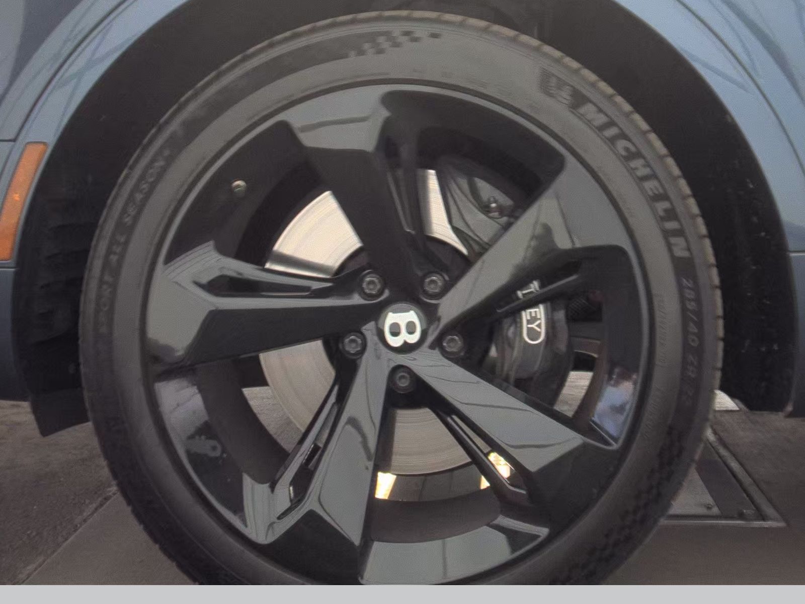 2019 Bentley Bentayga V8 AWD