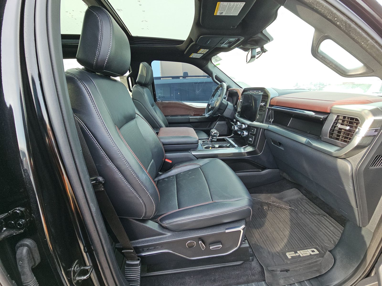 2023 Ford F-150 Lariat AWD