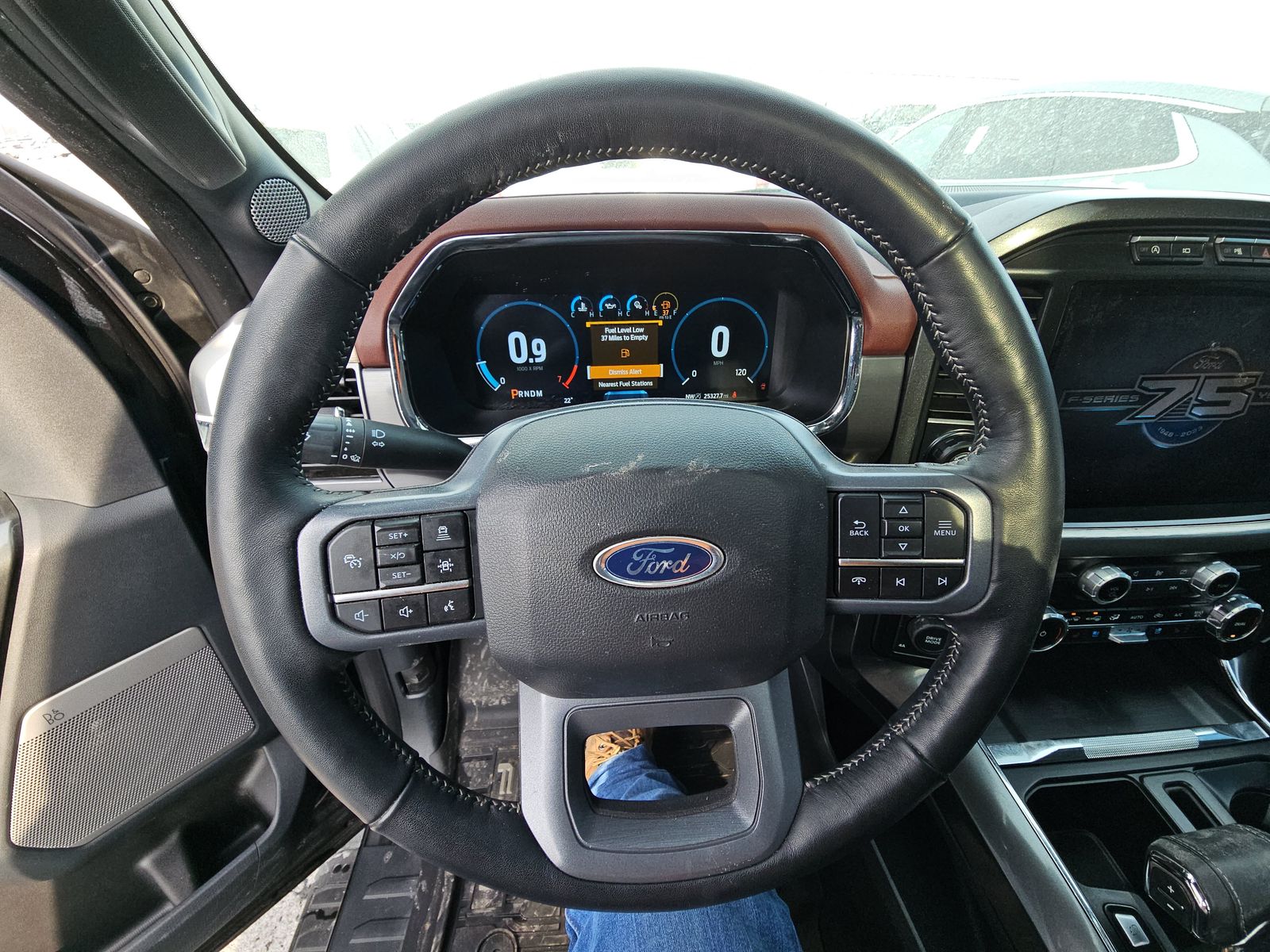 2023 Ford F-150 Lariat AWD