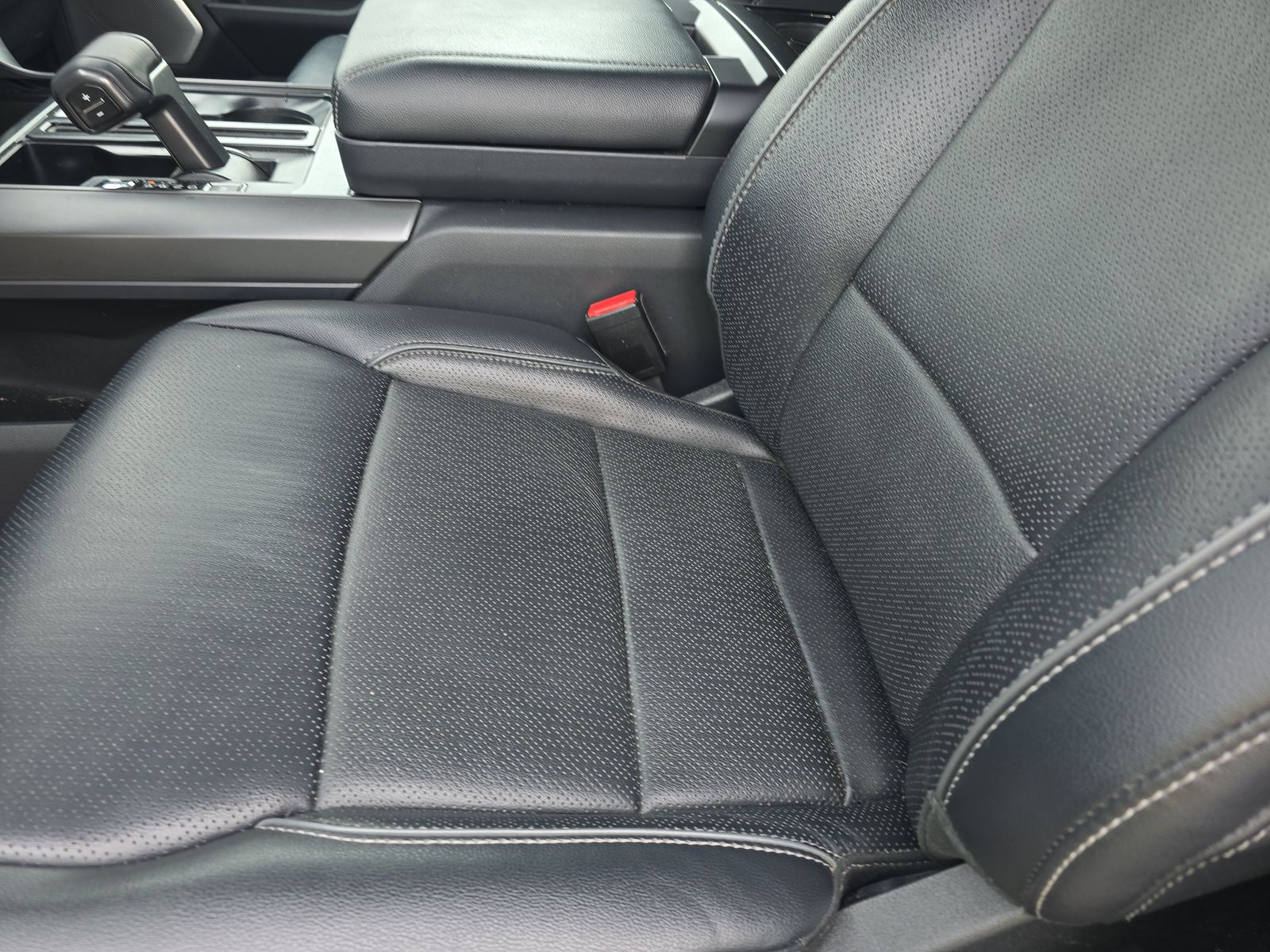 2024 Ford F-150 Hybrid Lariat AWD