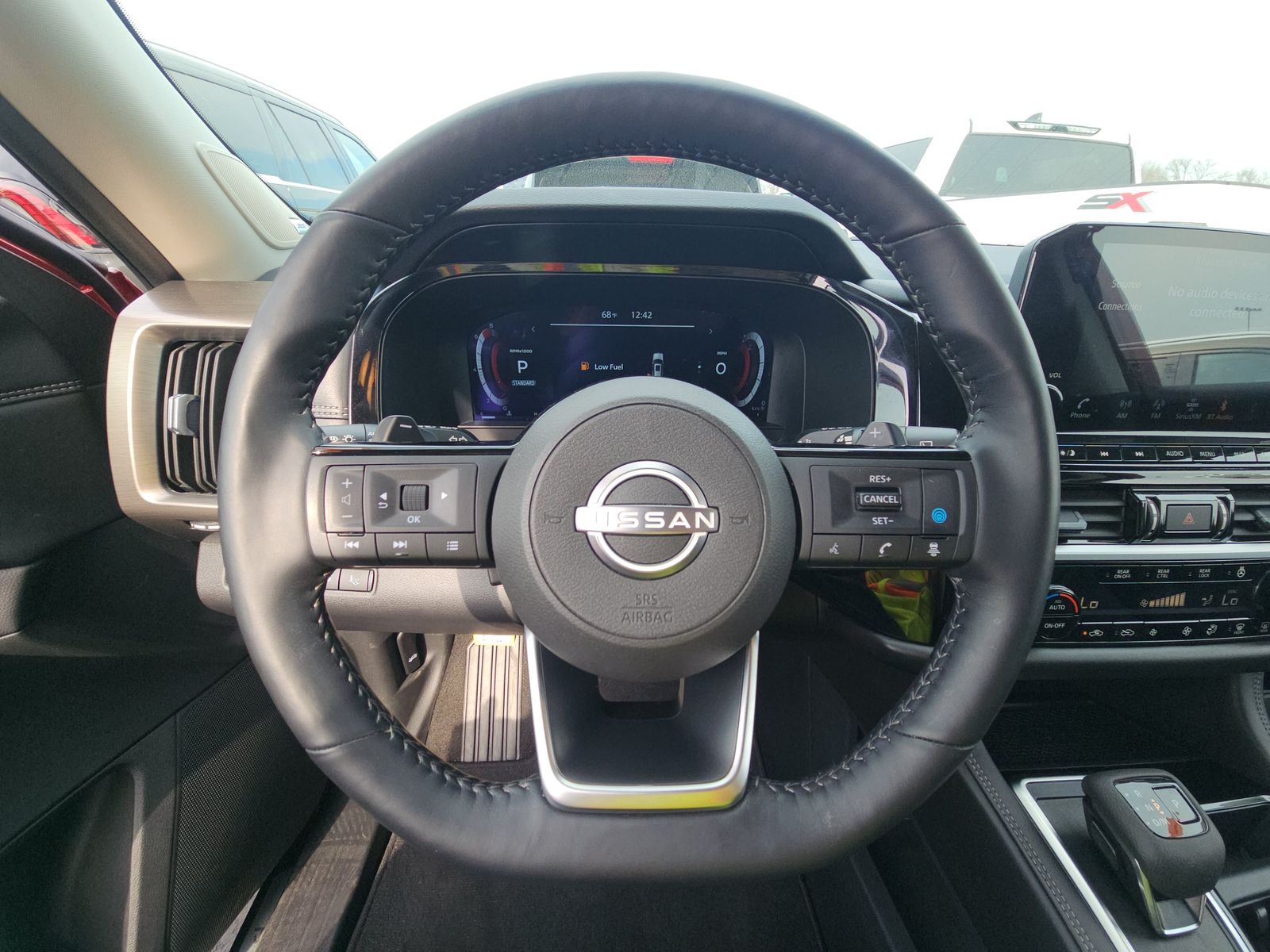 2024 Nissan Pathfinder Platinum FWD