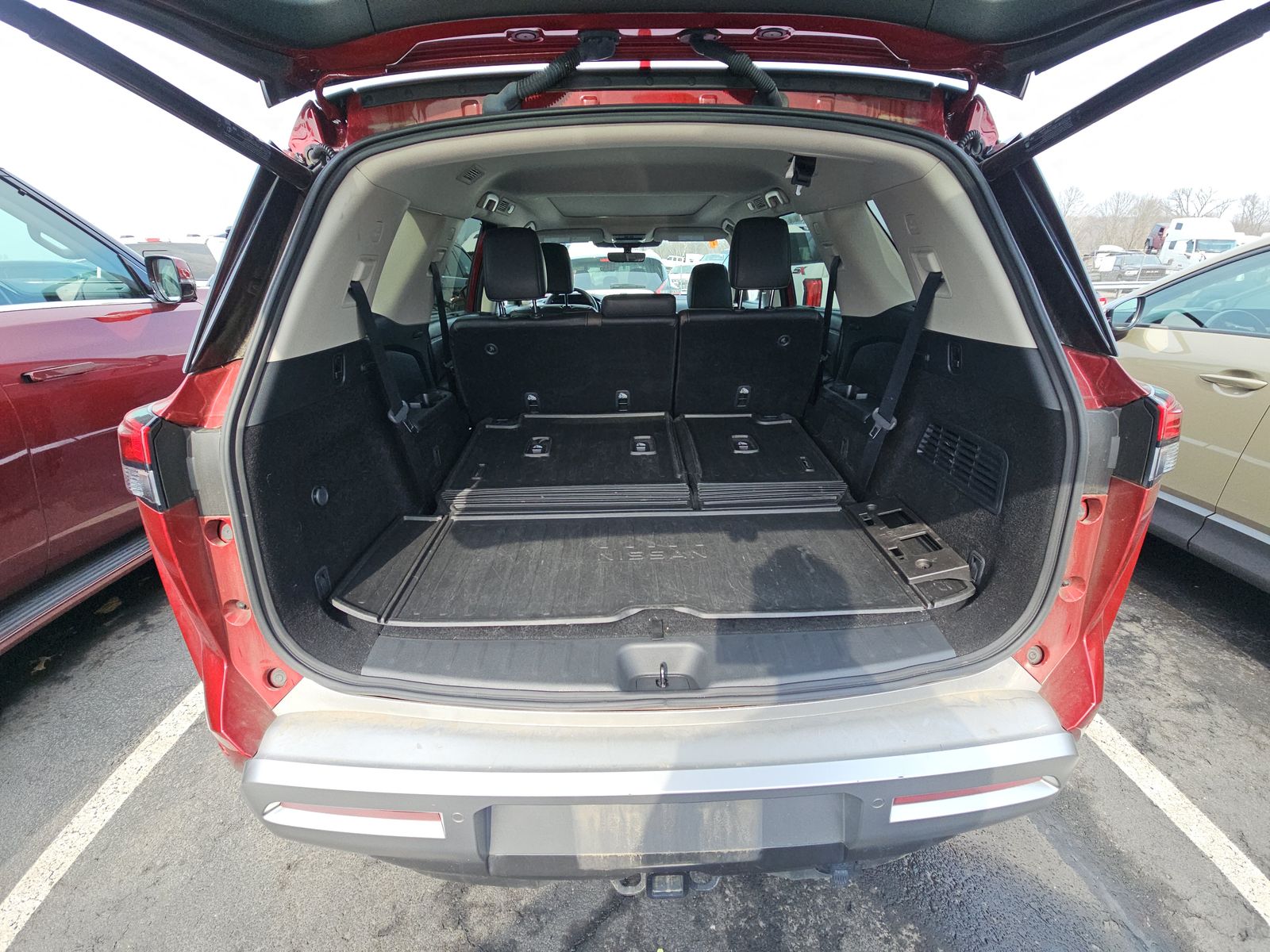 2024 Nissan Pathfinder Platinum FWD