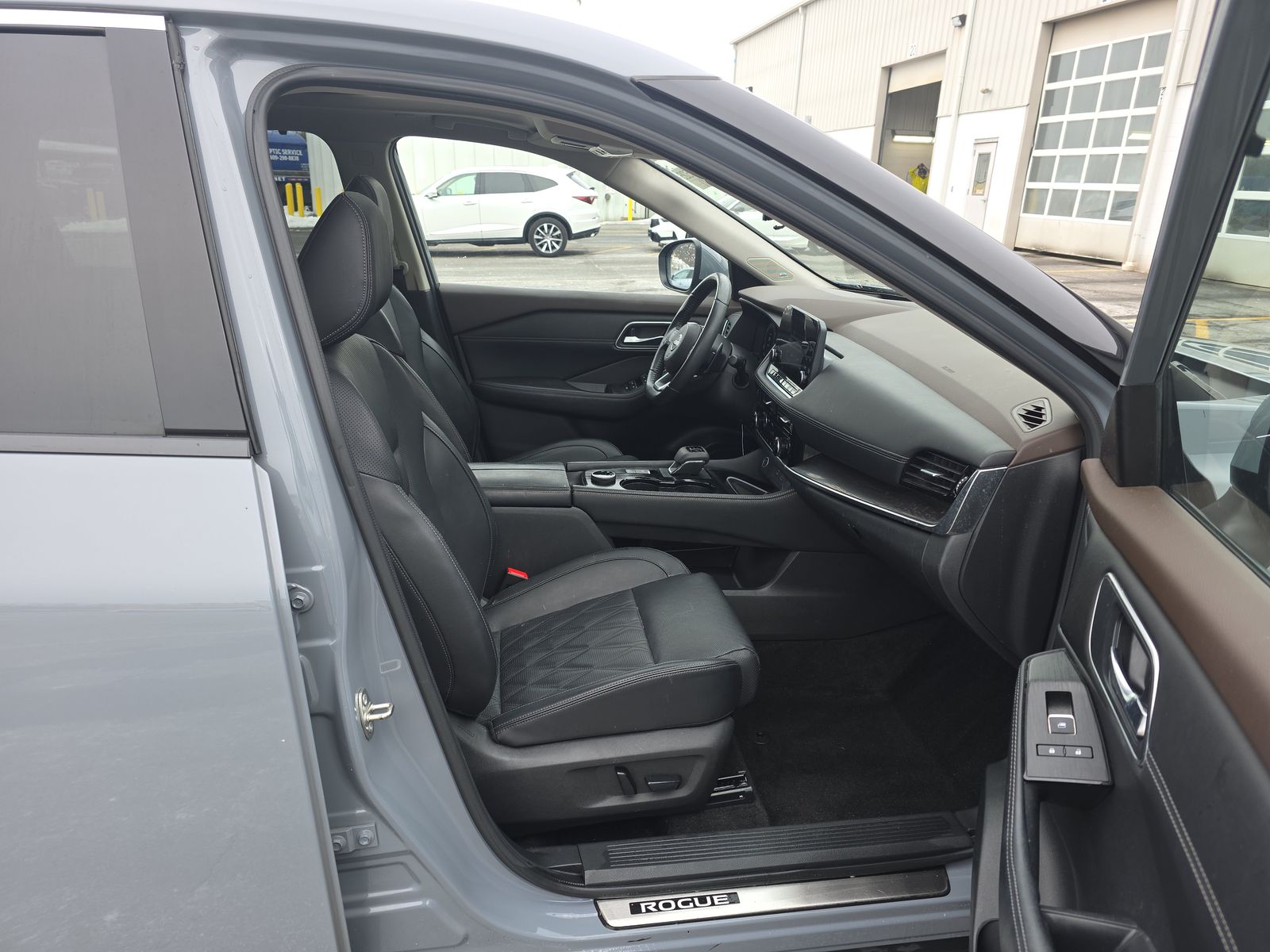 2023 Nissan Rogue Platinum AWD