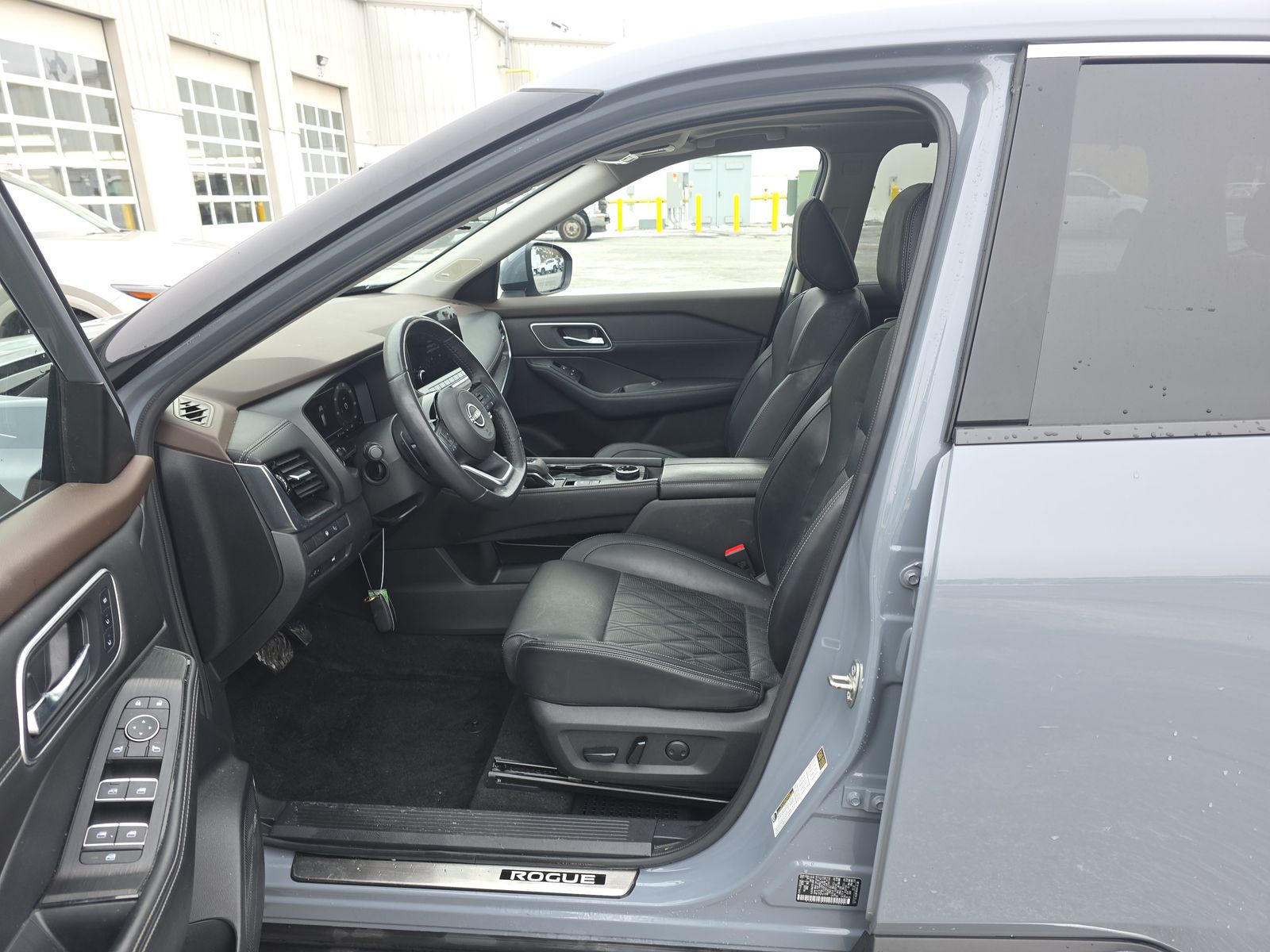 2023 Nissan Rogue Platinum AWD