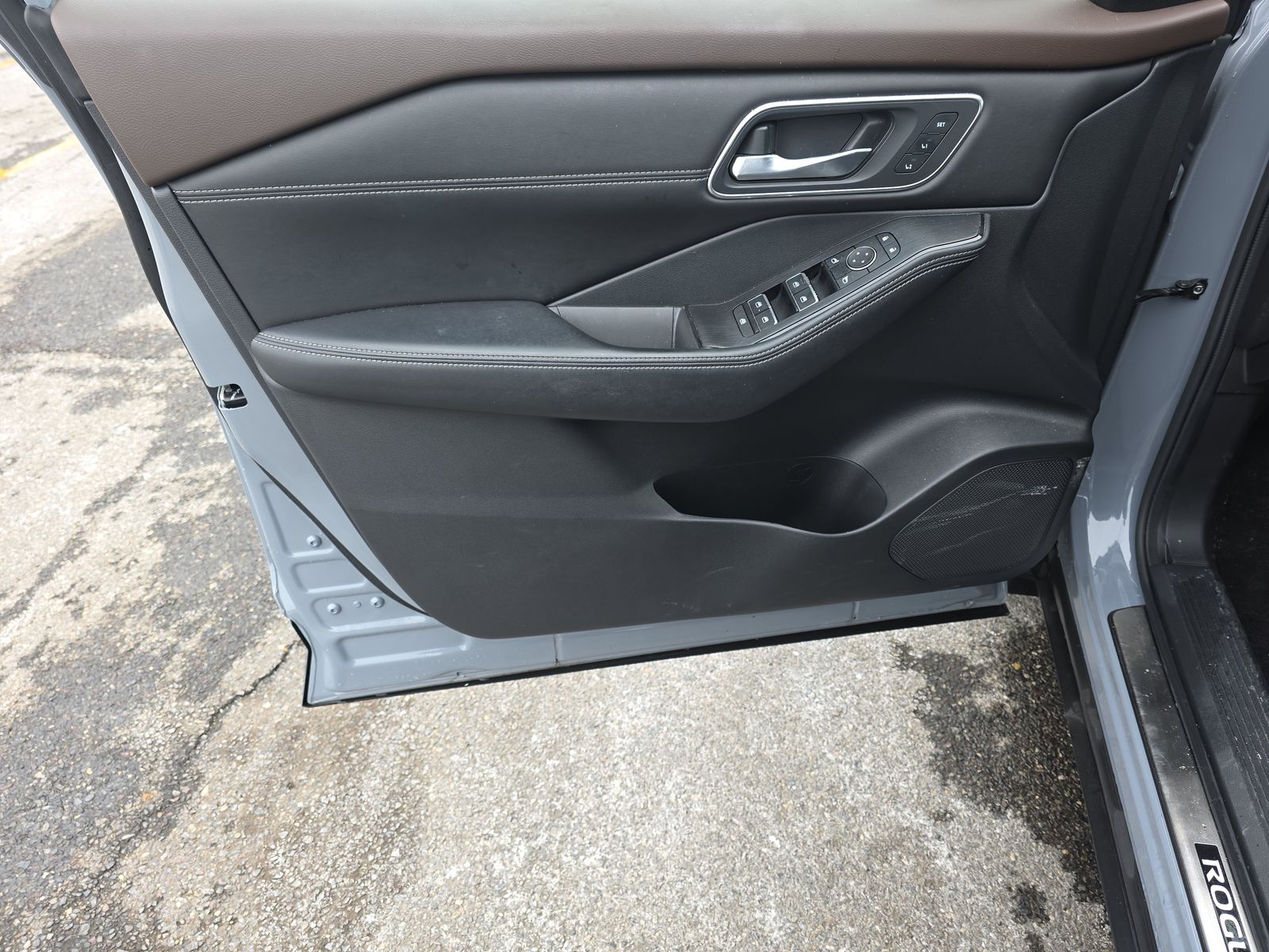 2023 Nissan Rogue Platinum AWD