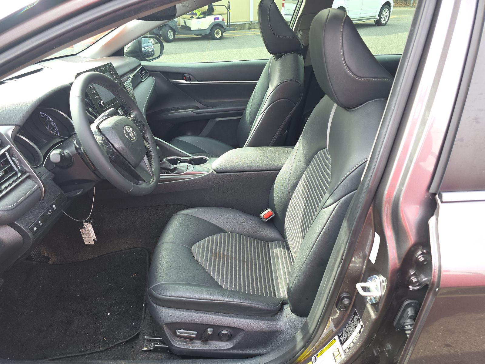 2024 Toyota Camry SE FWD