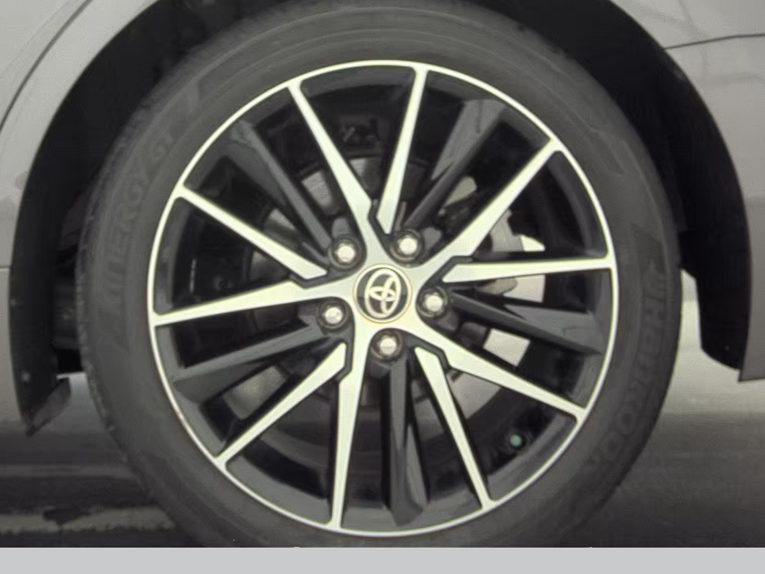 2024 Toyota Camry SE FWD