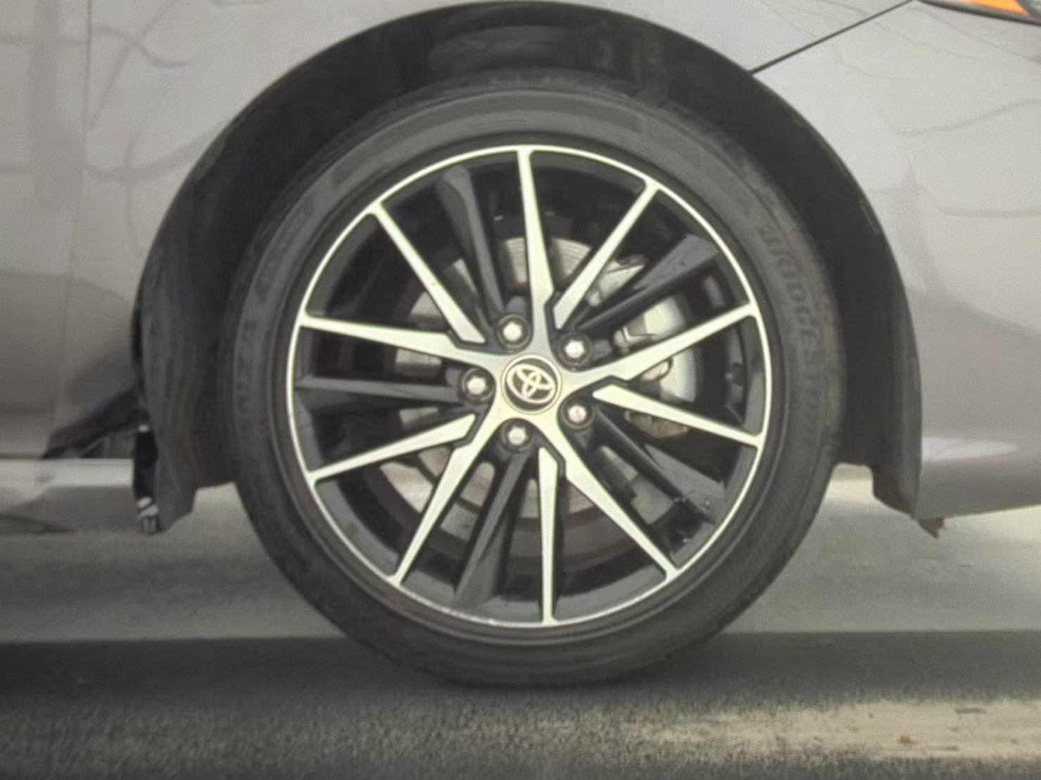 2024 Toyota Camry SE FWD