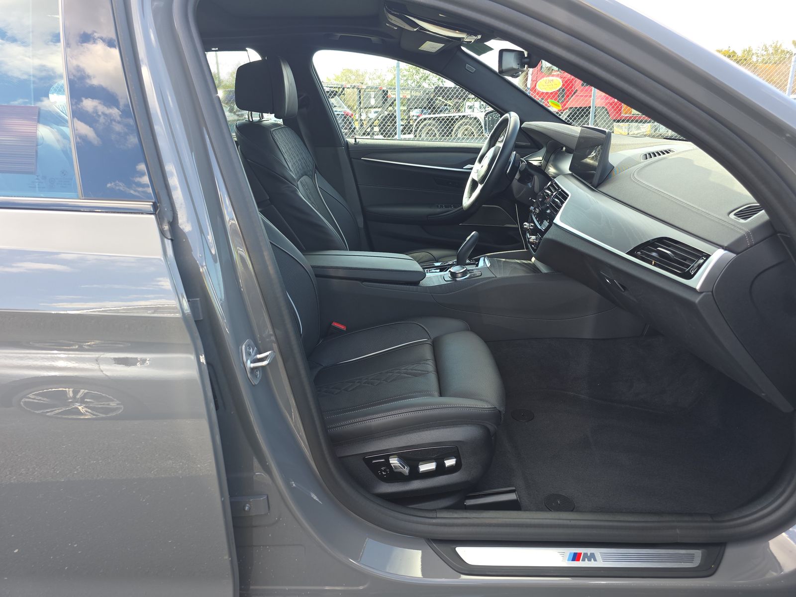 2022 BMW 5 Series 530e xDrive AWD