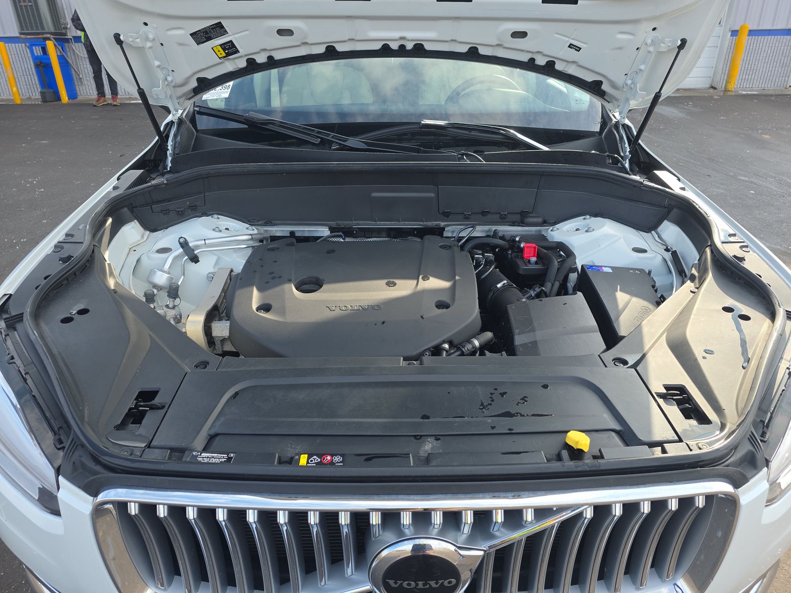 2023 Volvo XC90 B6 Plus AWD