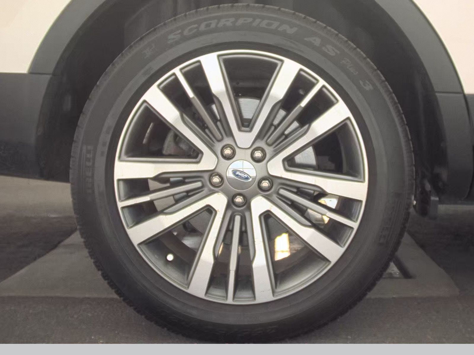 2017 Ford Explorer Platinum AWD