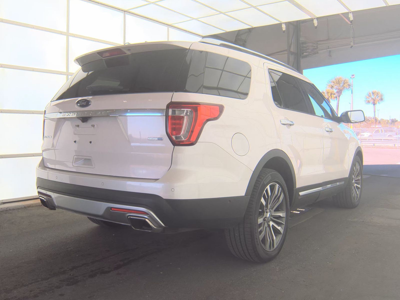 2017 Ford Explorer Platinum AWD