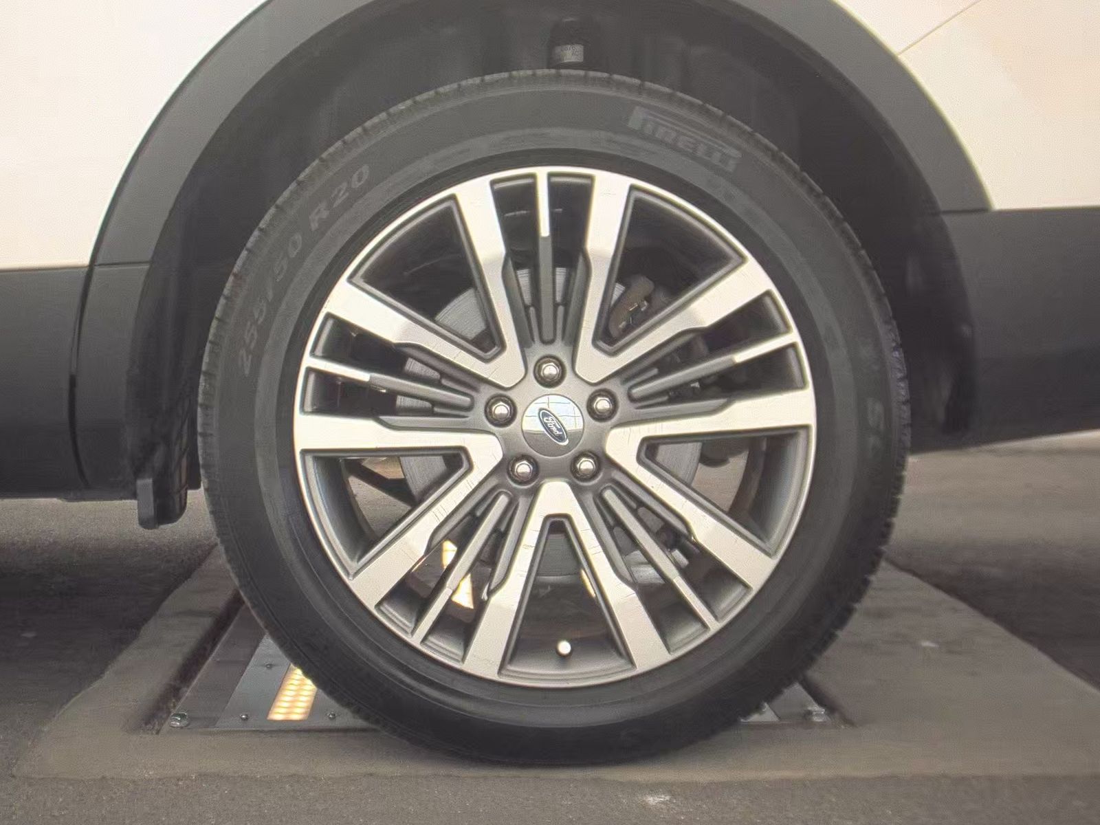 2017 Ford Explorer Platinum AWD