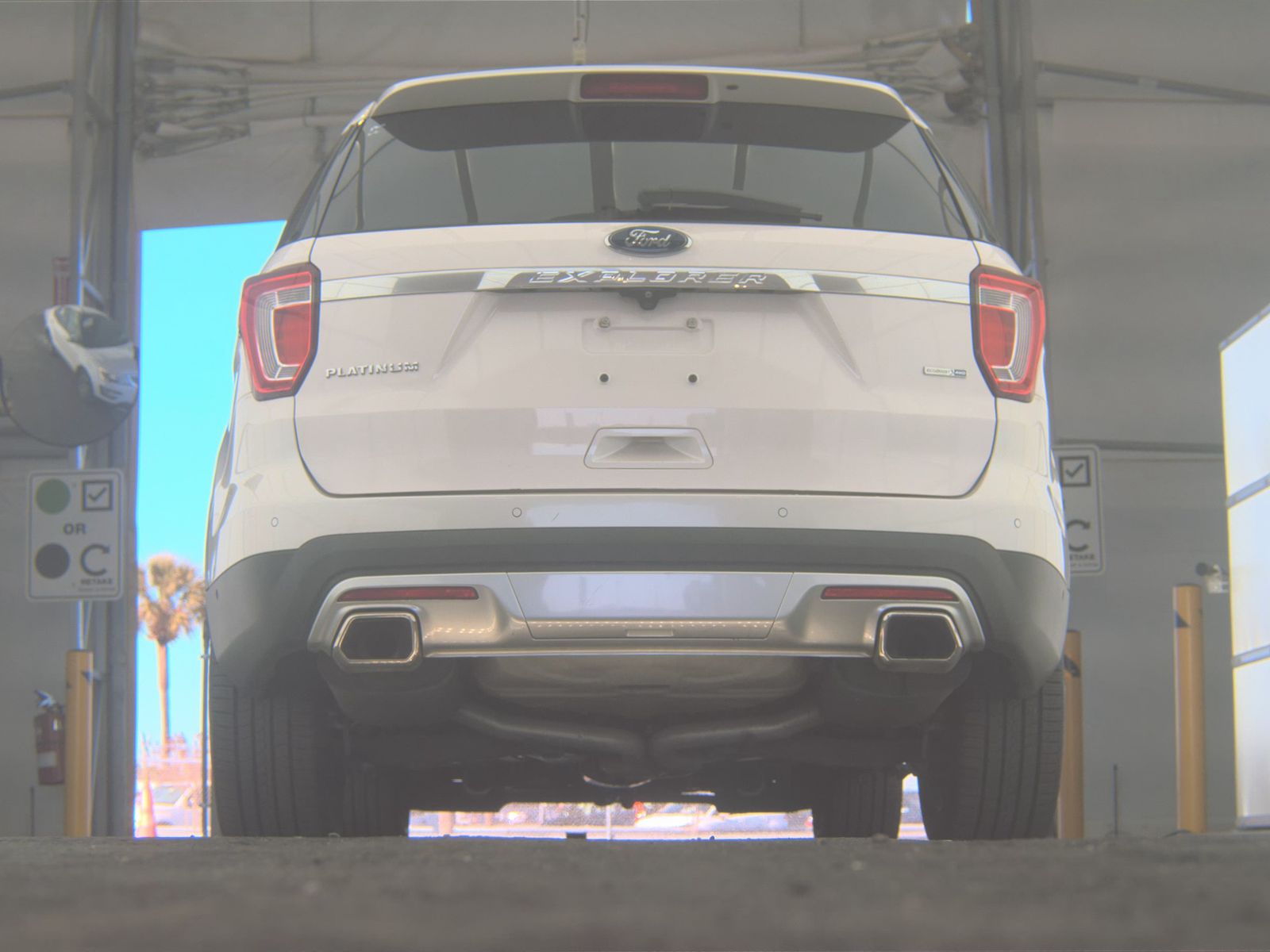 2017 Ford Explorer Platinum AWD