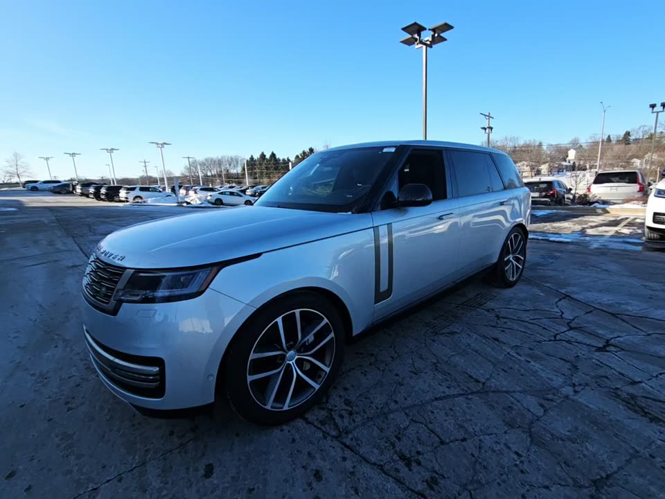 2024 Land Rover Range Rover SE LWB AWD