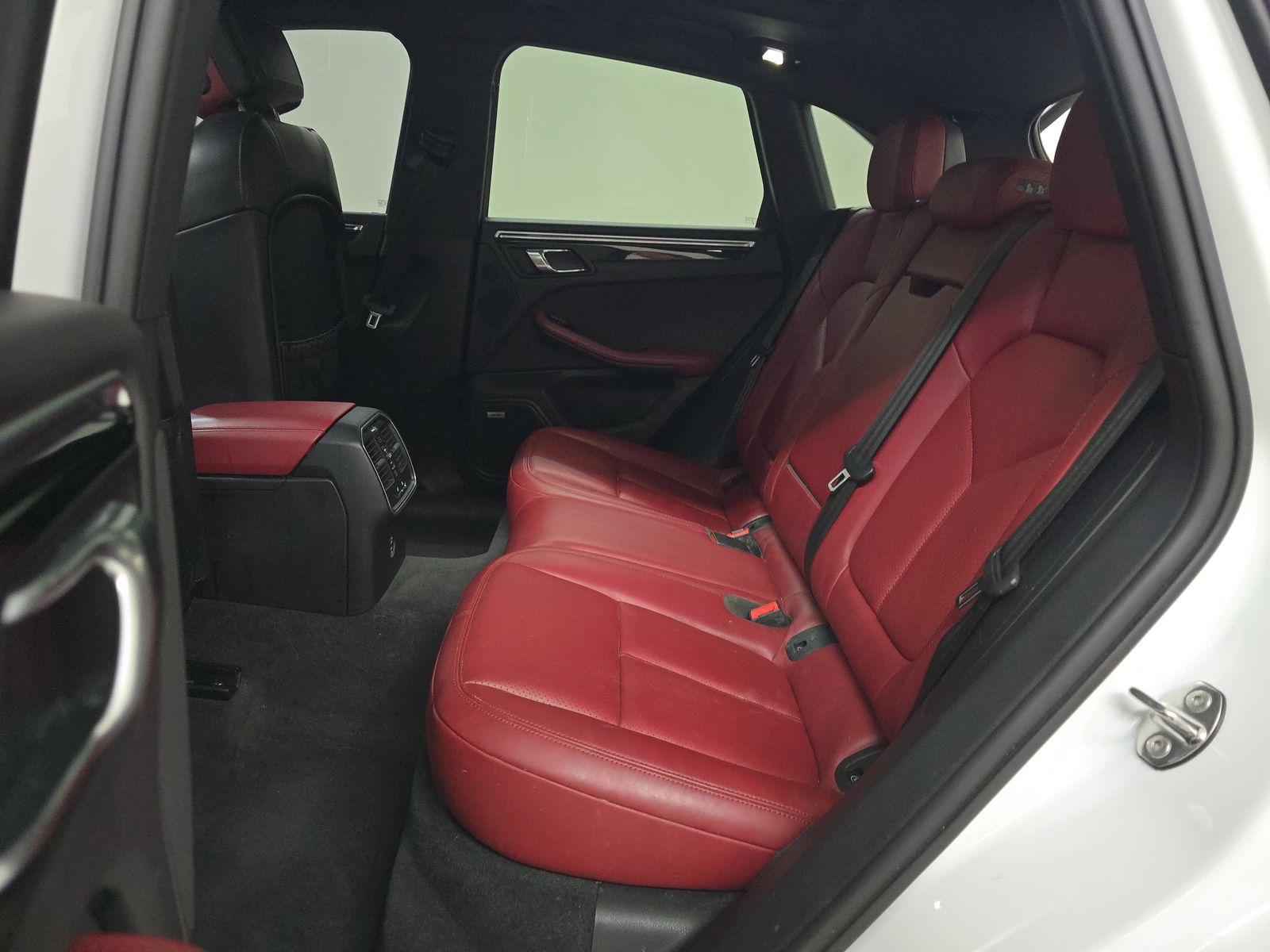 2023 Porsche Macan T AWD