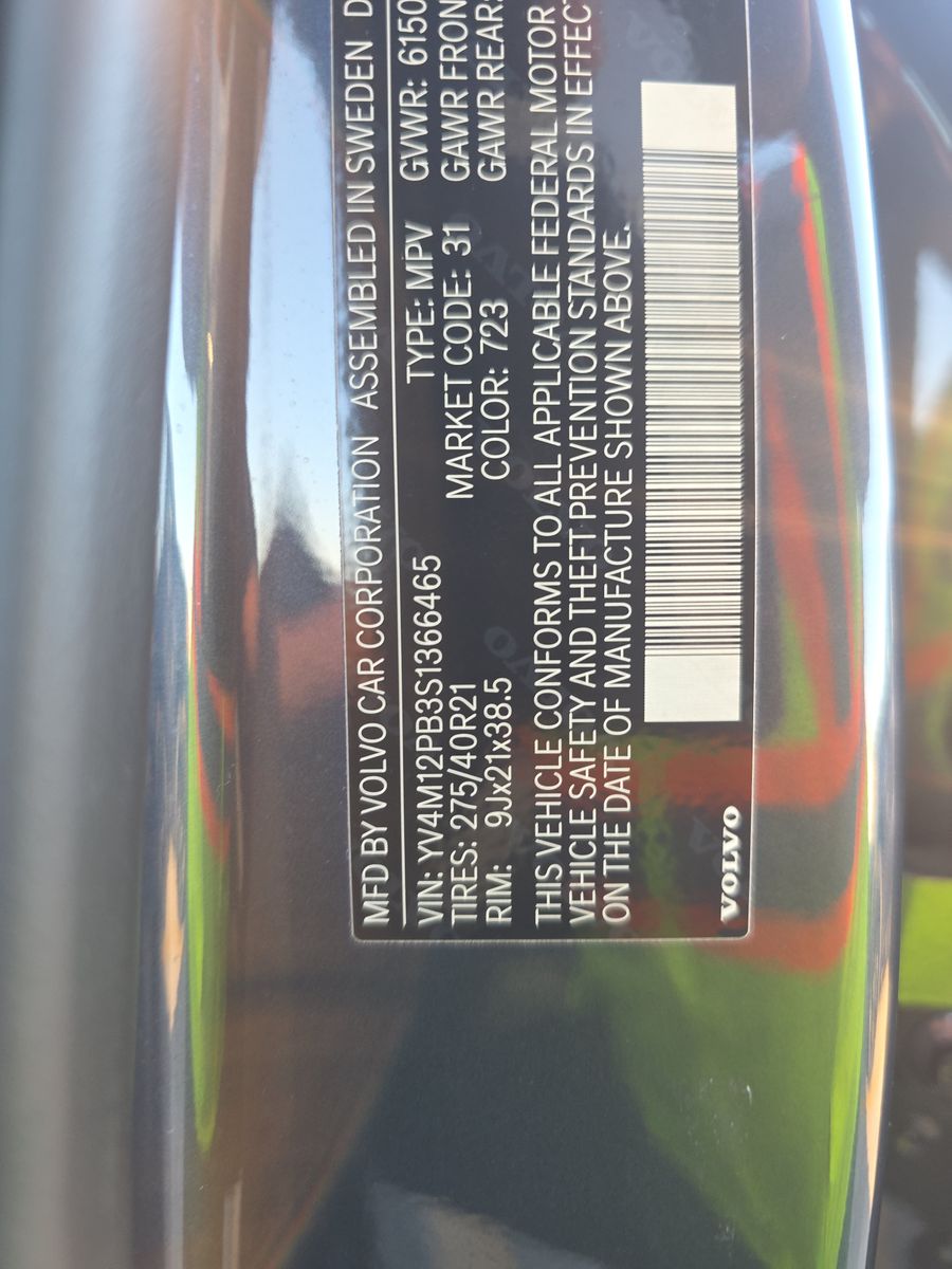 2025 Volvo XC90 B5 Plus AWD