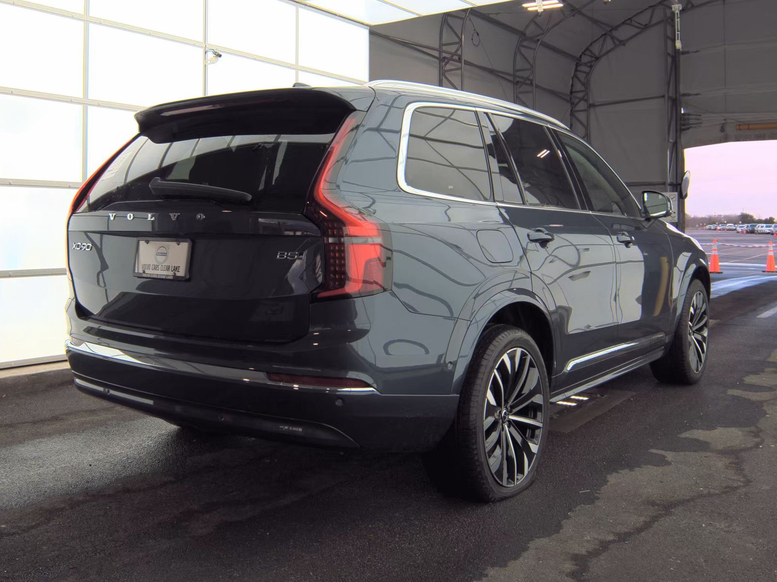 2025 Volvo XC90 B5 Plus AWD
