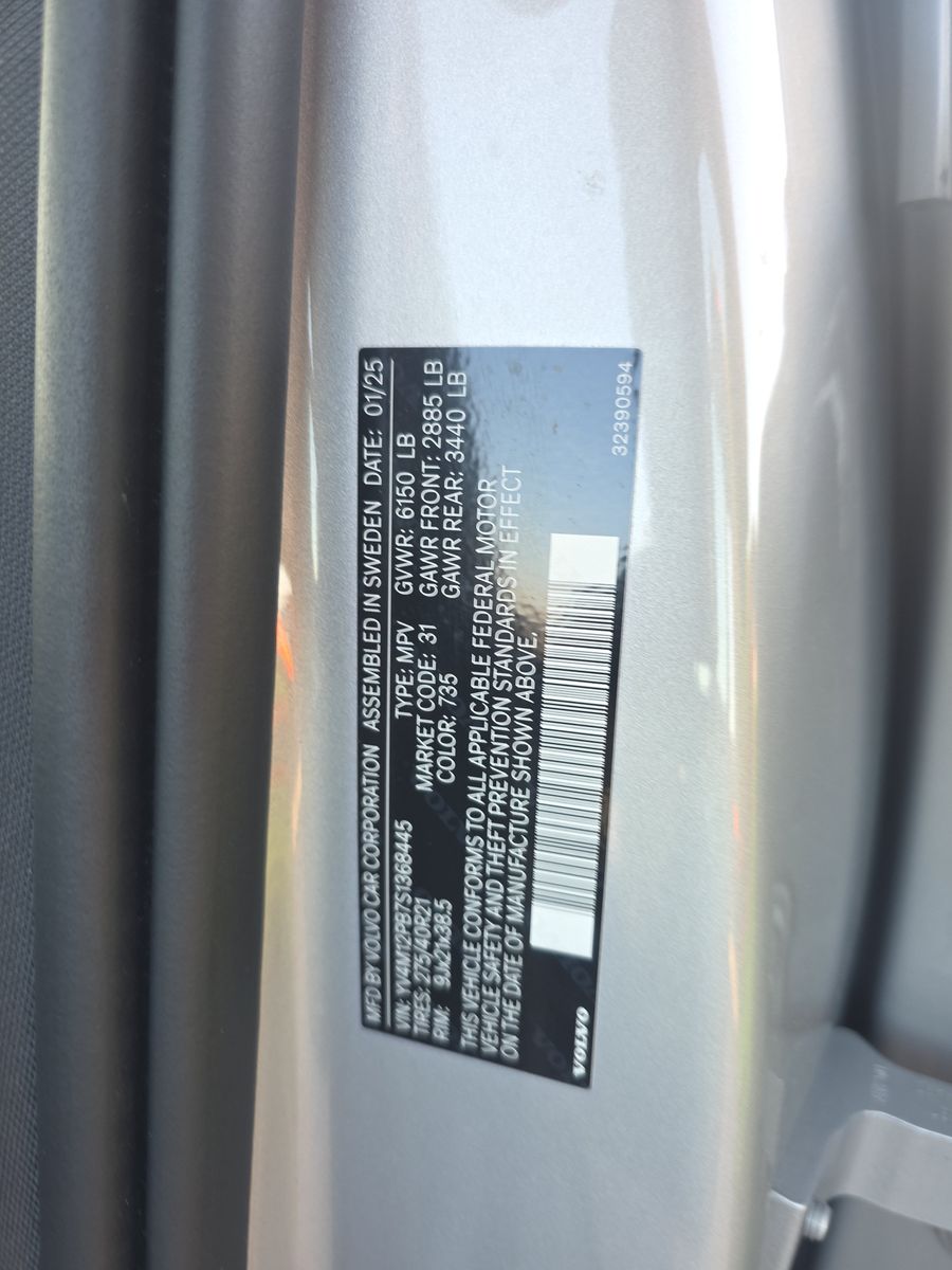 2025 Volvo XC90 B5 Plus AWD