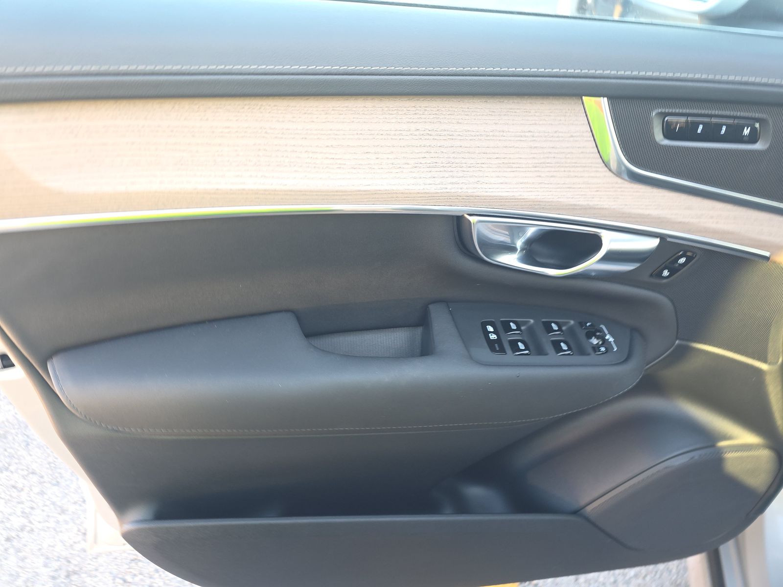 2025 Volvo XC90 B5 Plus AWD