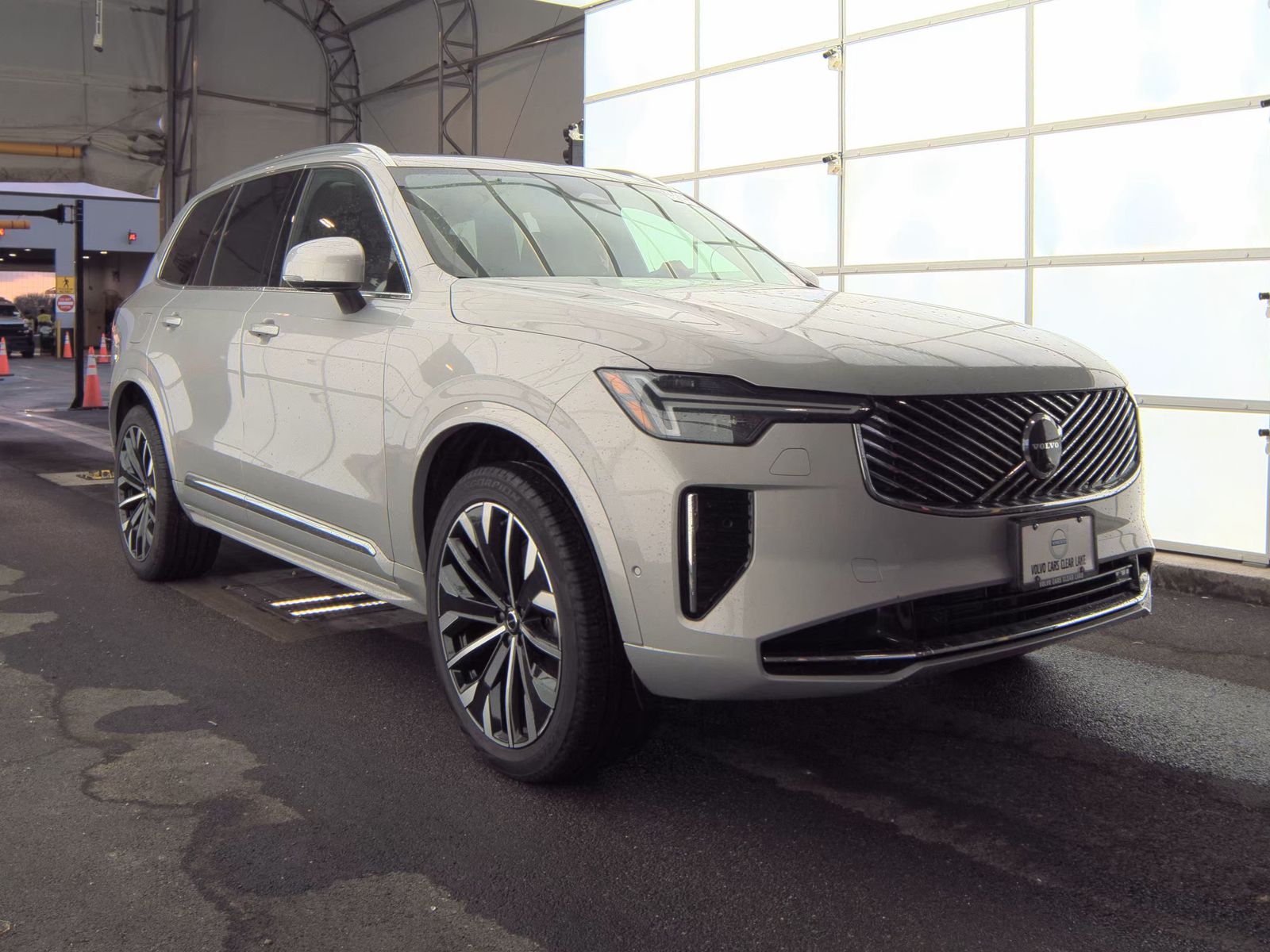 2025 Volvo XC90 B5 Plus AWD