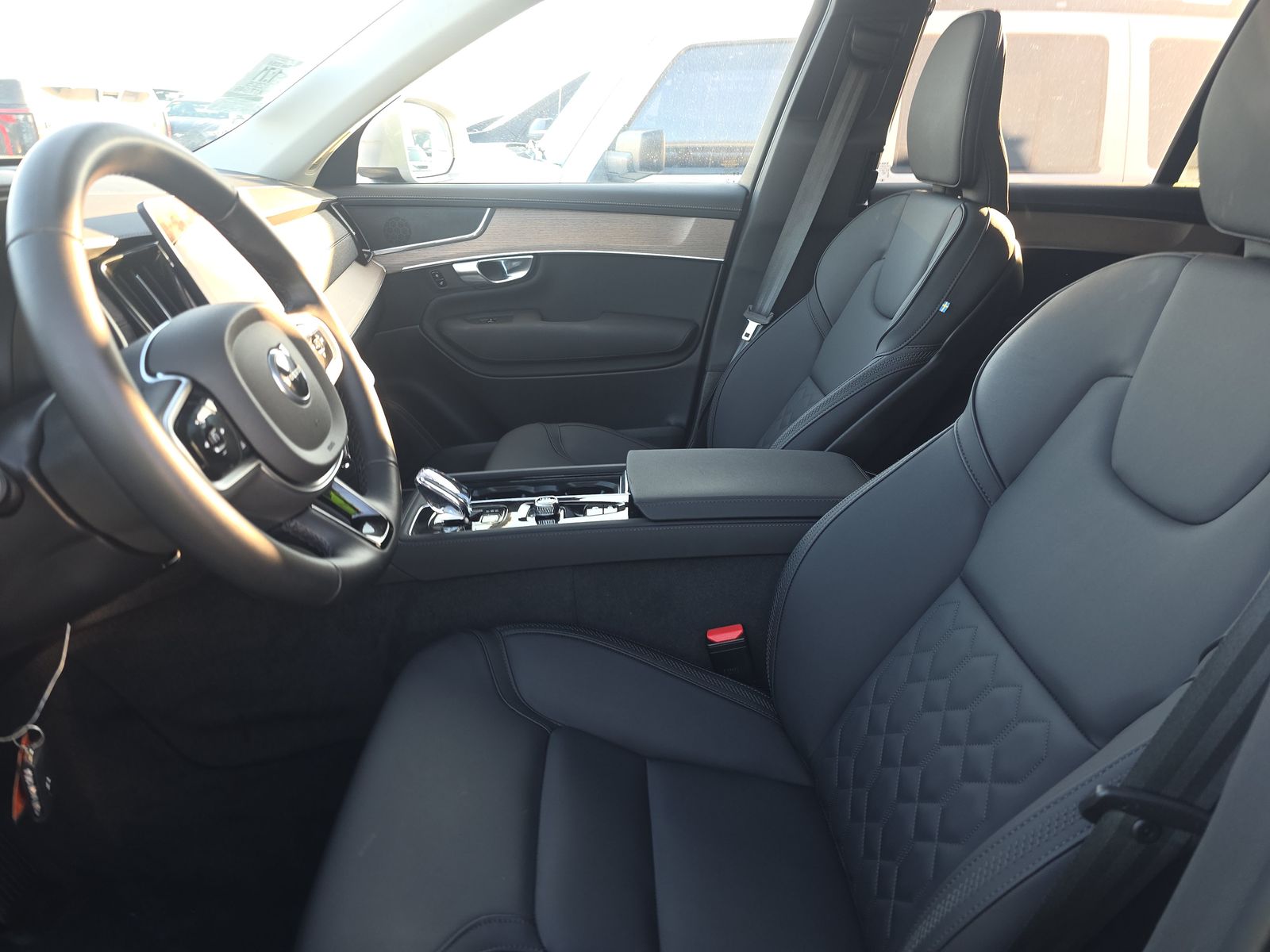 2025 Volvo XC90 B5 Plus AWD