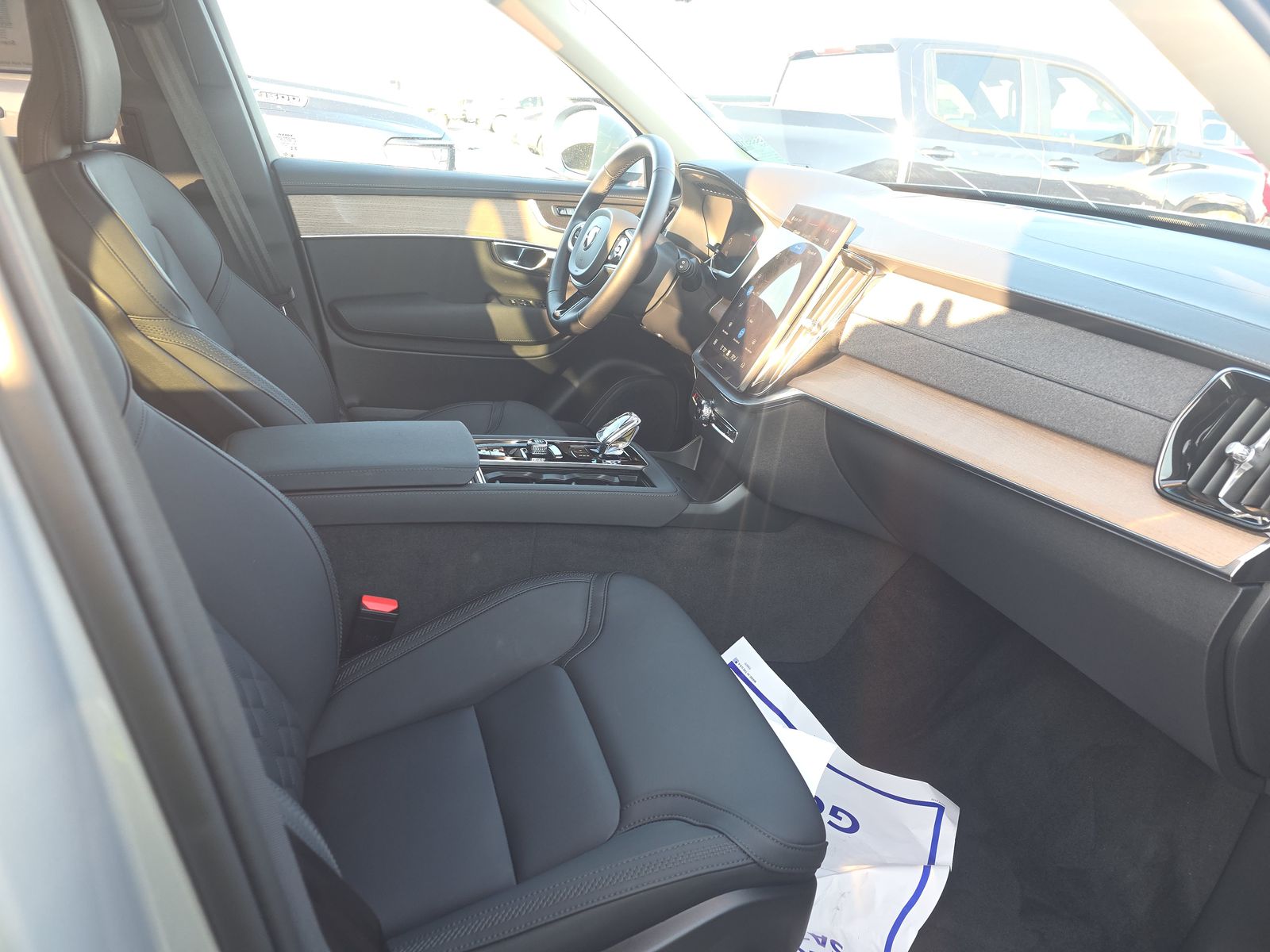 2025 Volvo XC90 B5 Plus AWD