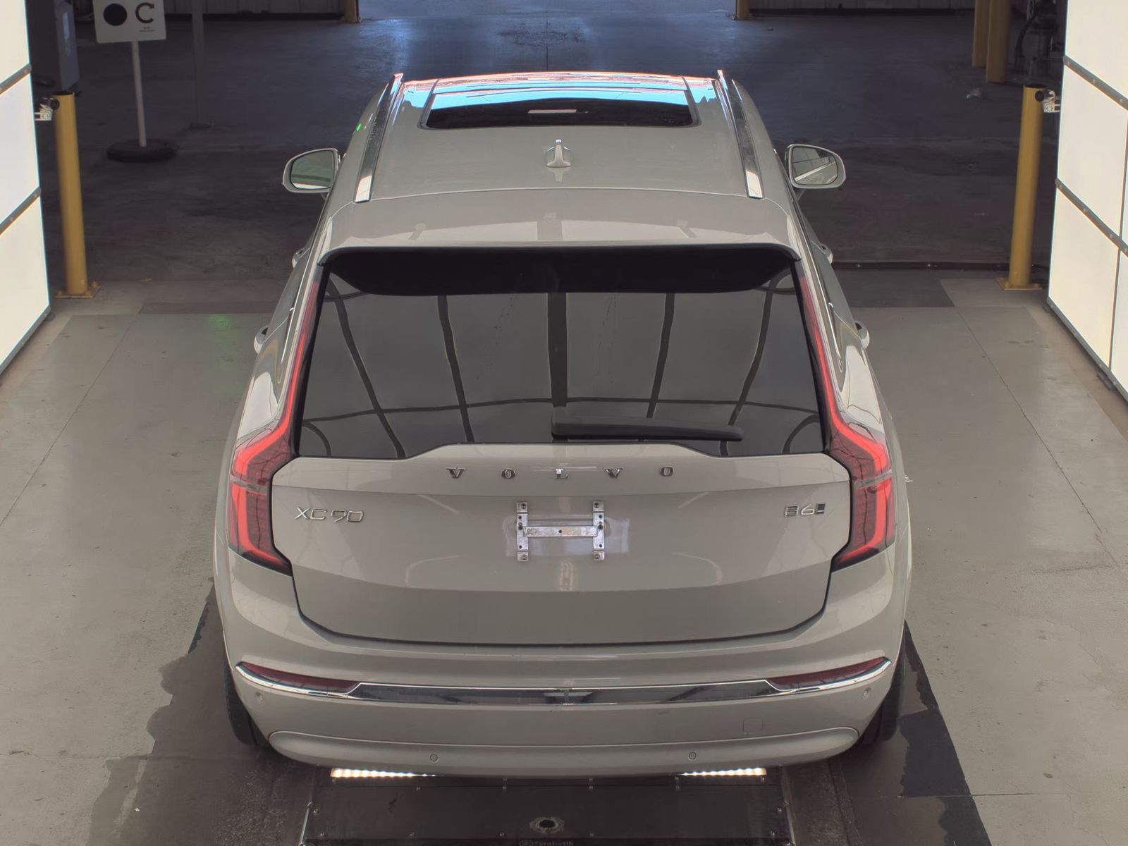 2025 Volvo XC90 B6 Plus AWD