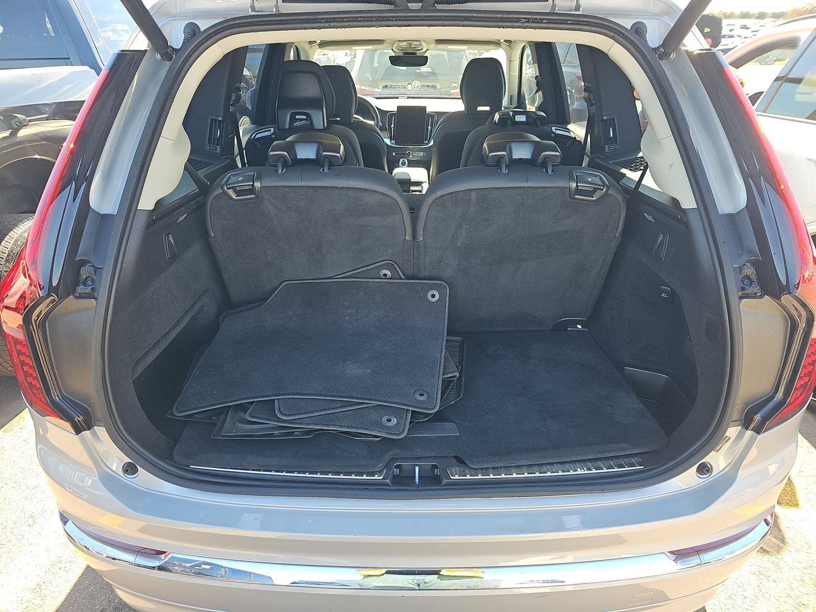 2025 Volvo XC90 B6 Plus AWD