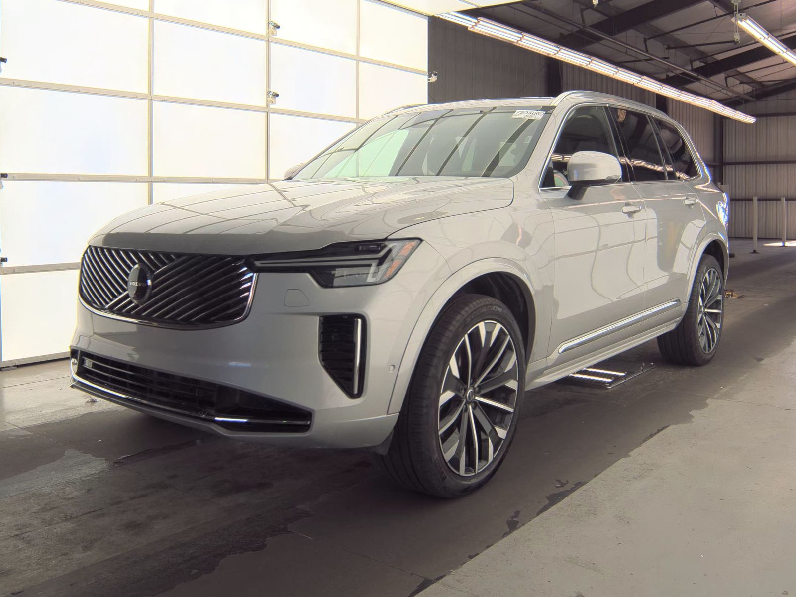 2025 Volvo XC90 B6 Plus AWD