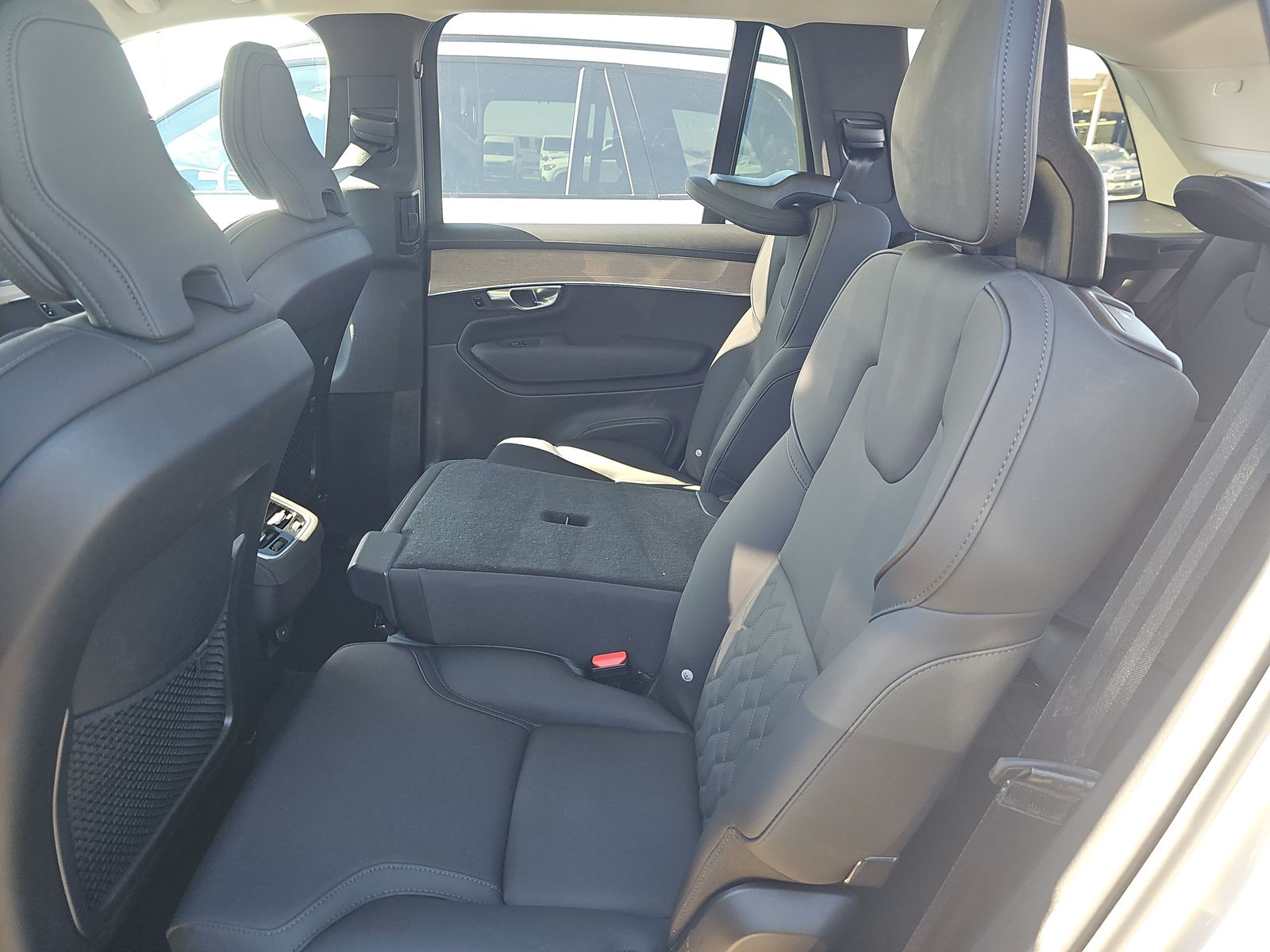 2025 Volvo XC90 B6 Plus AWD