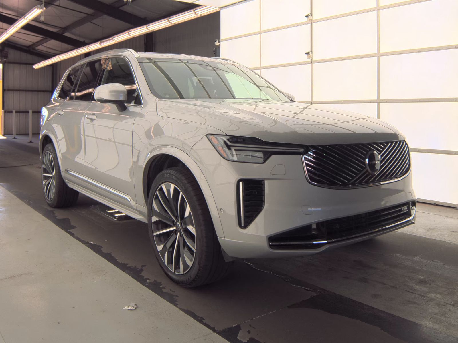 2025 Volvo XC90 B6 Plus AWD