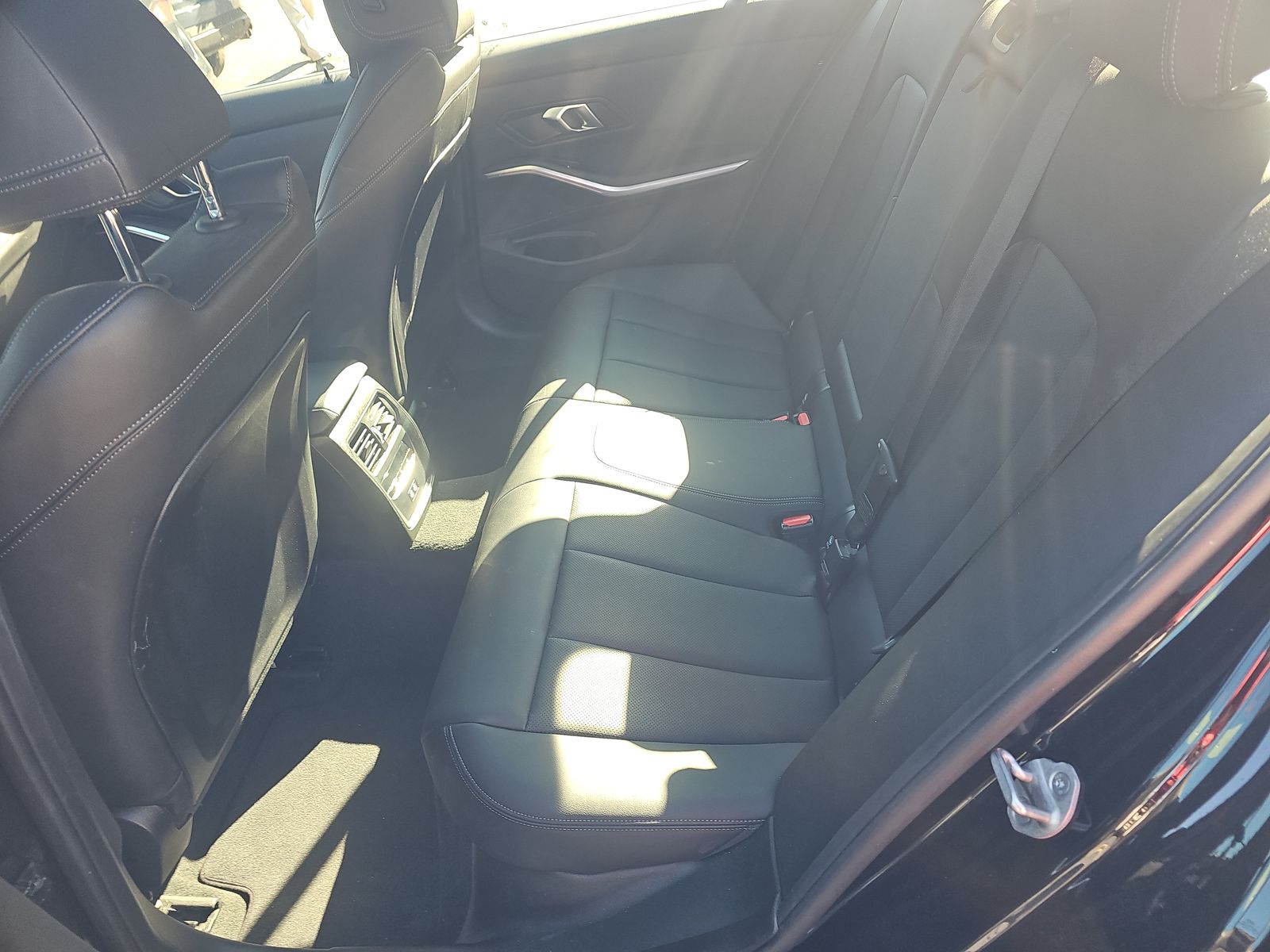 2025 BMW 3 Series 330i RWD