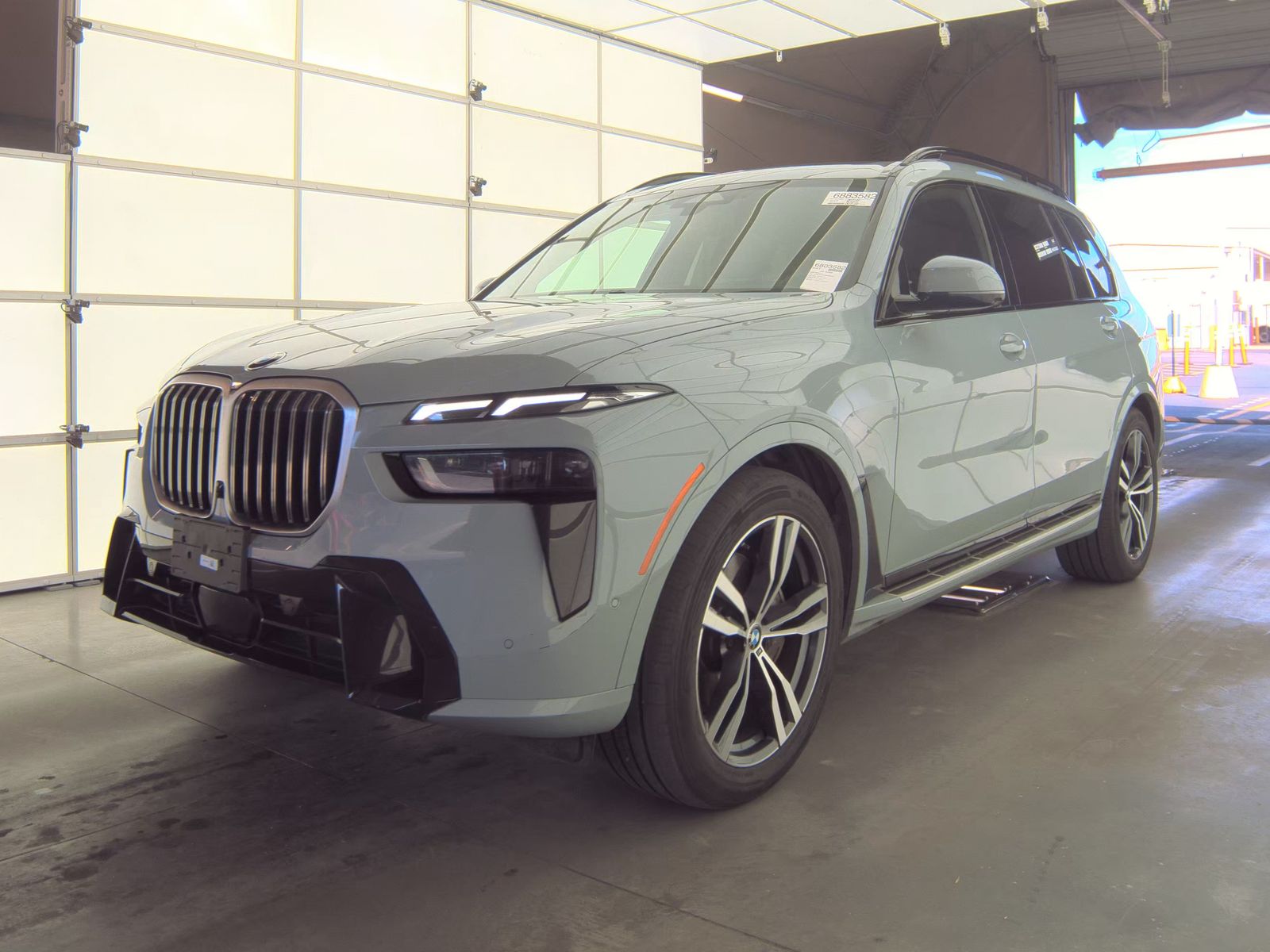 2025 BMW X7 xDrive40i AWD