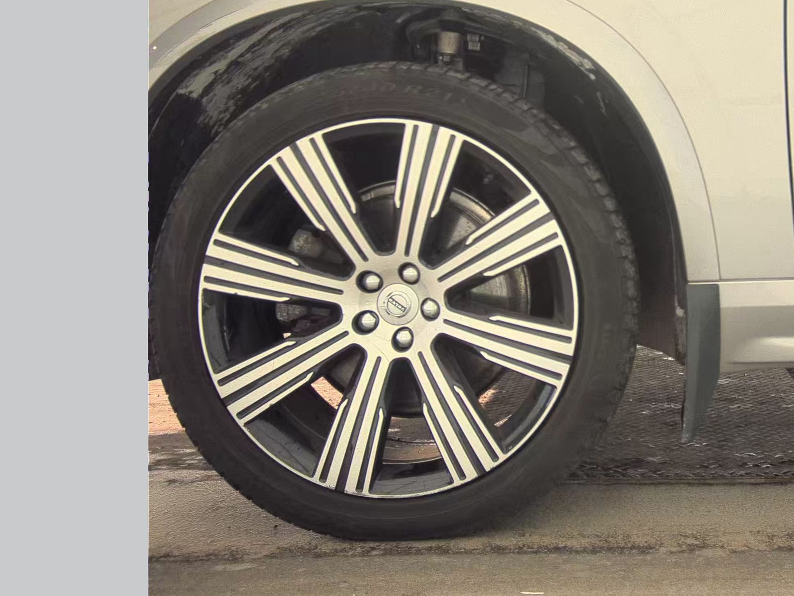 2024 Volvo XC90 B6 Plus AWD