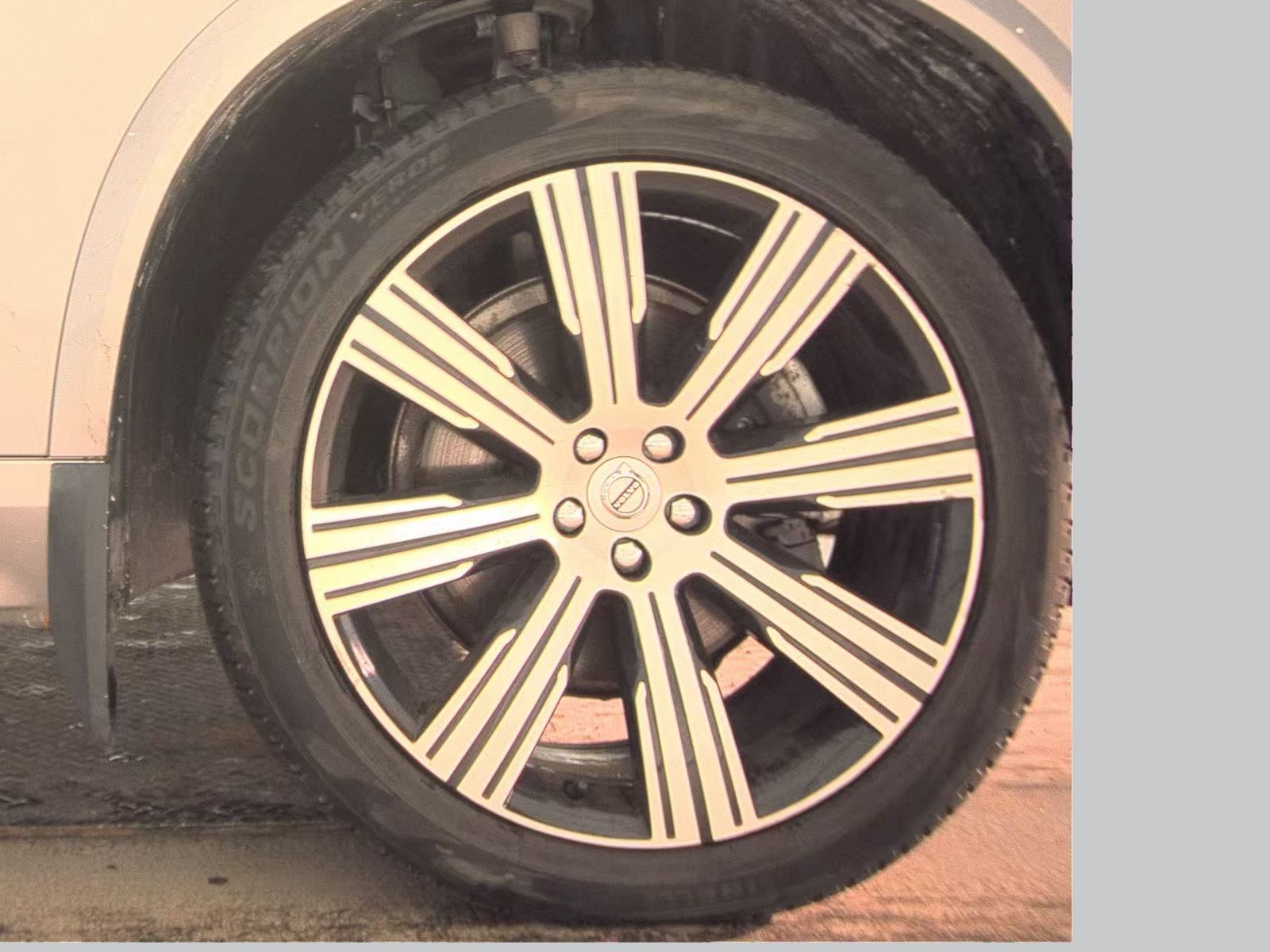 2024 Volvo XC90 B6 Plus AWD