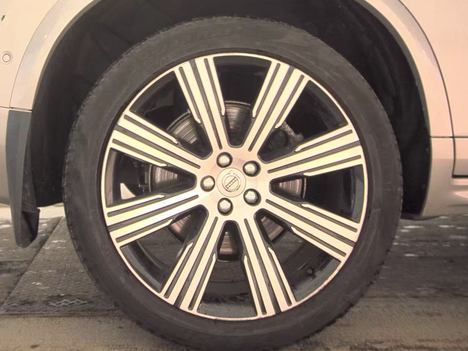 2024 Volvo XC90 B6 Plus AWD