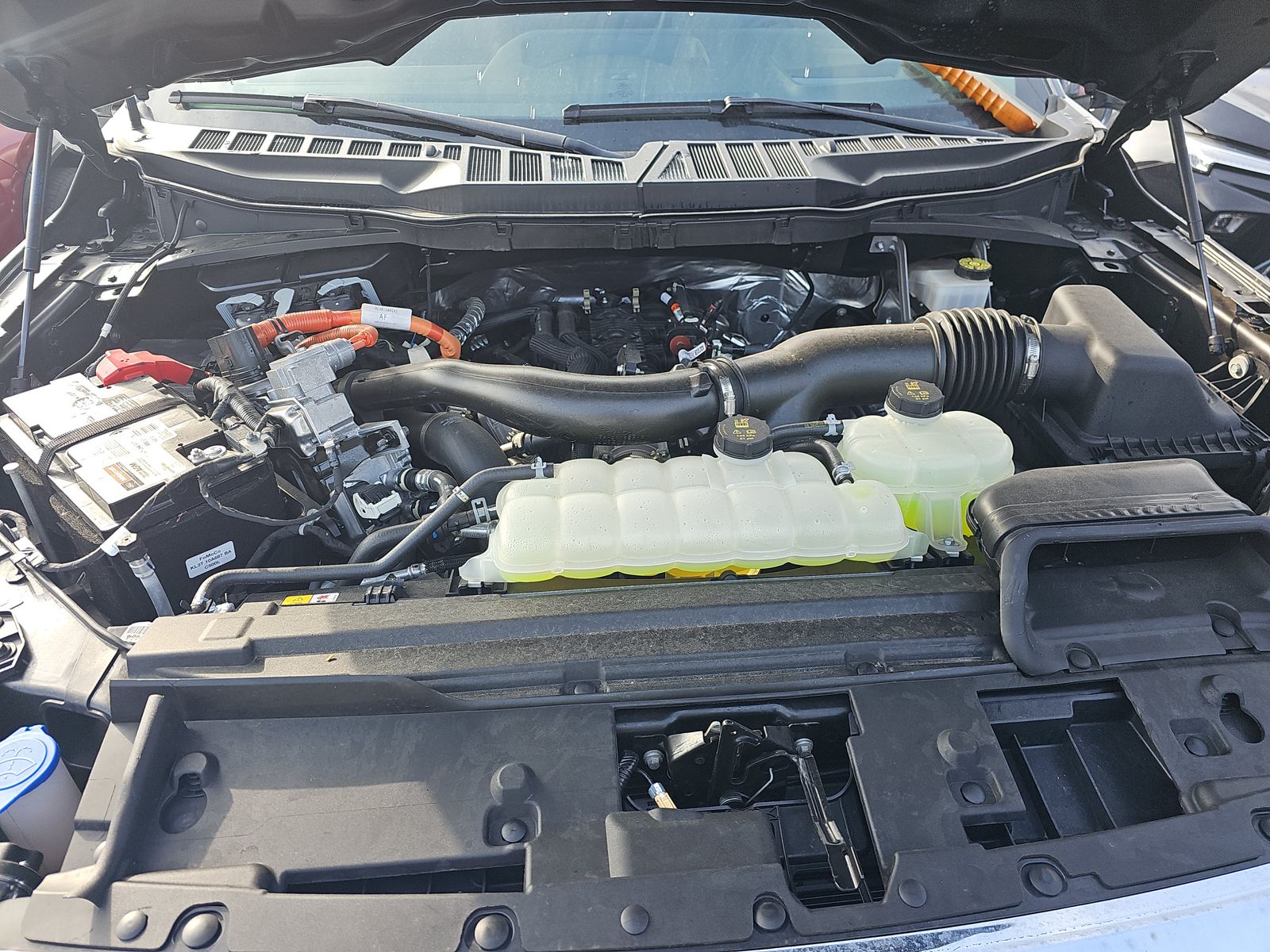 2024 Ford F-150 Hybrid Lariat AWD