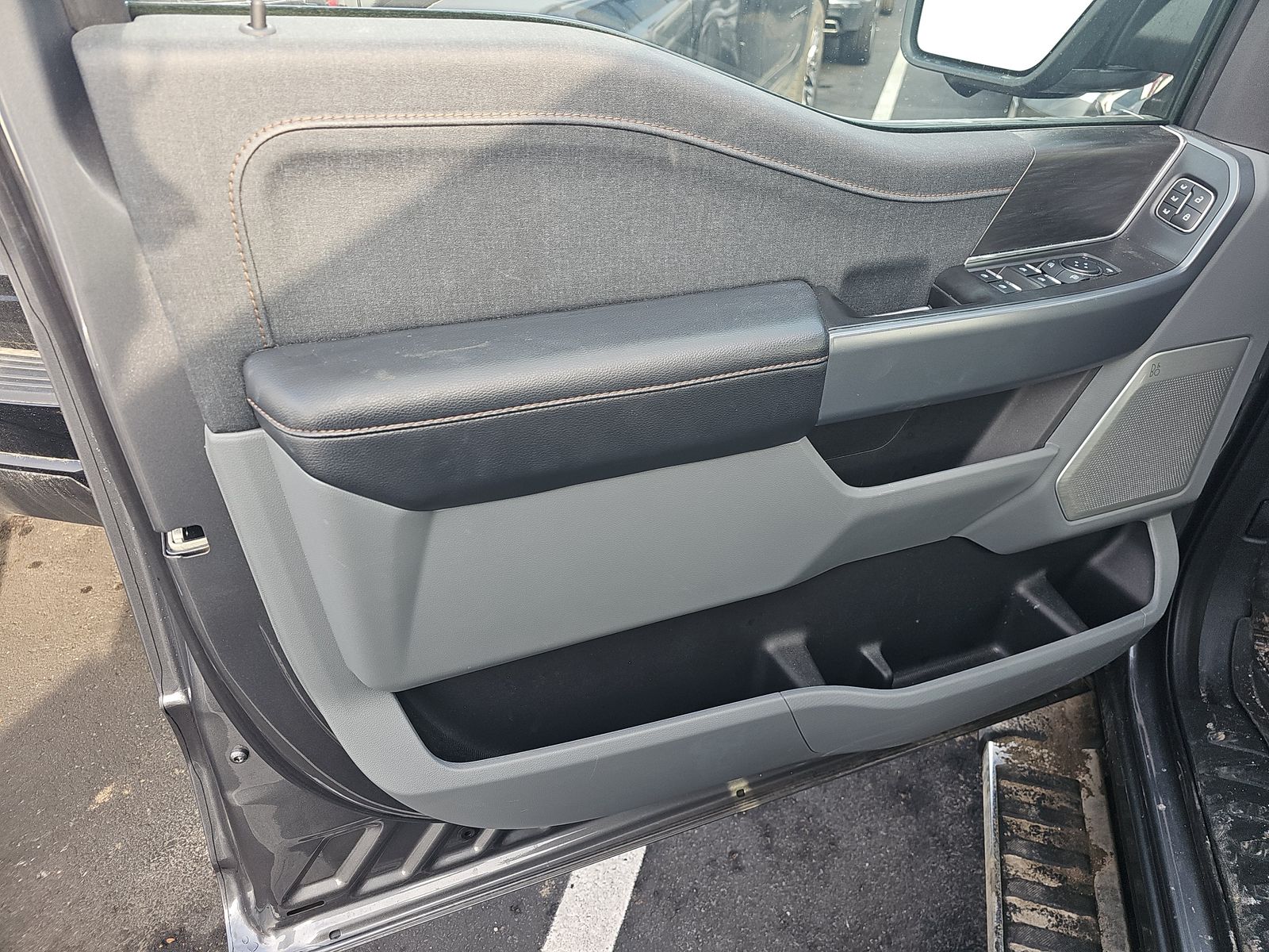 2024 Ford F-150 Hybrid Lariat AWD