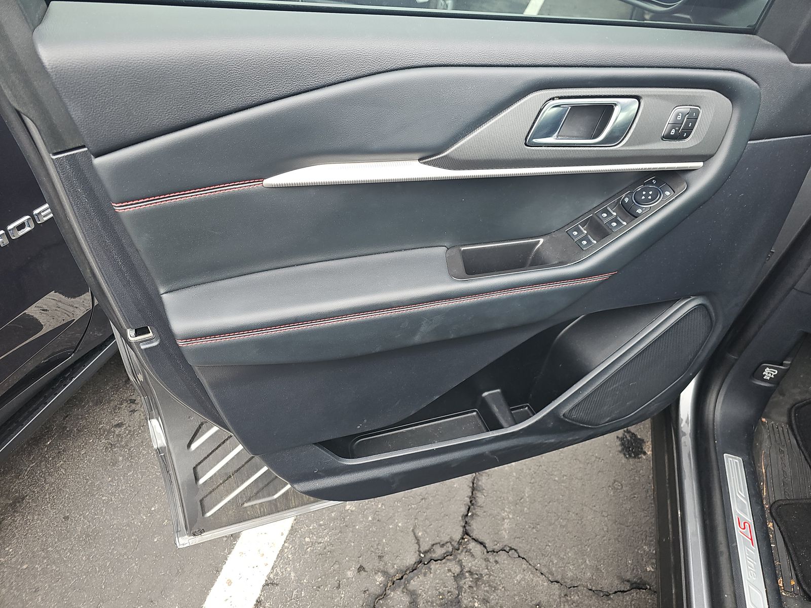 2025 Ford Explorer ST-Line AWD