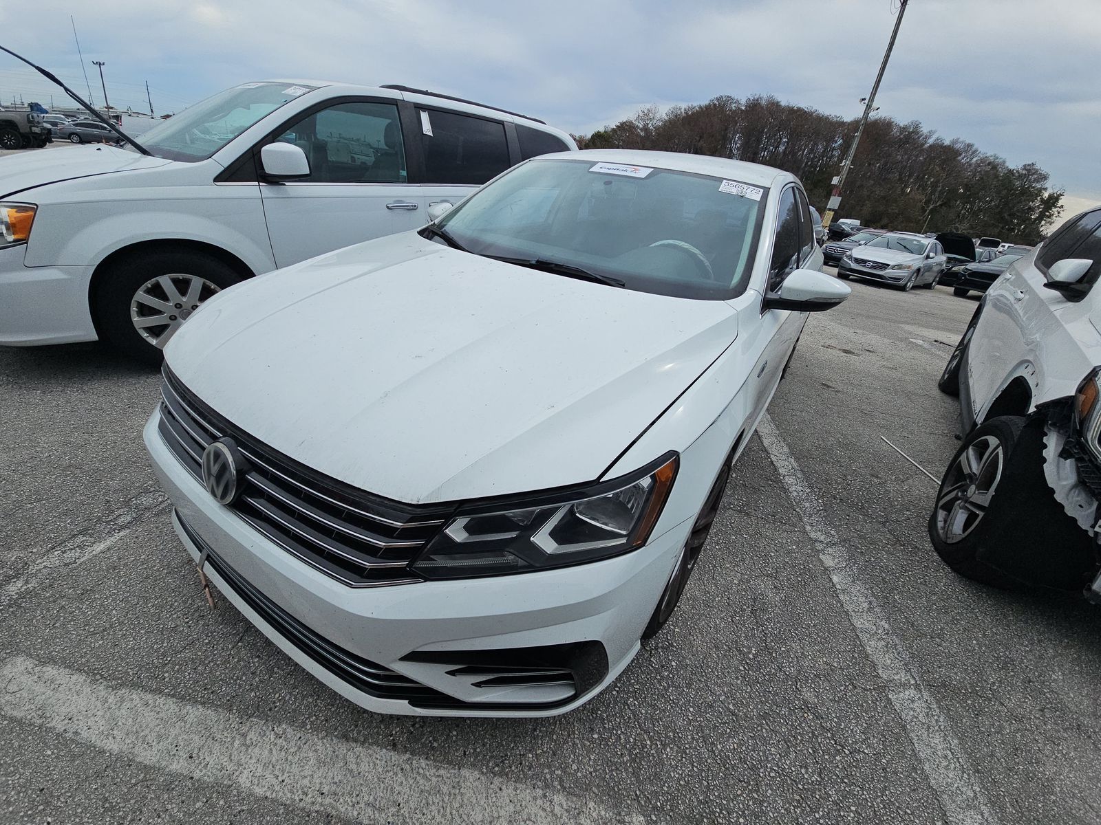 2017 Volkswagen Passat 1.8T R-Line FWD