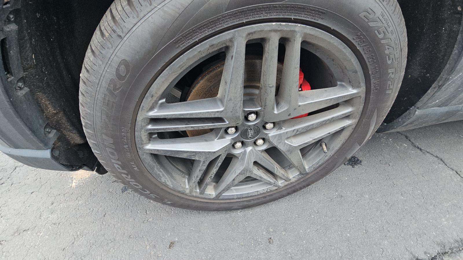 2025 Ford Explorer ST-Line AWD