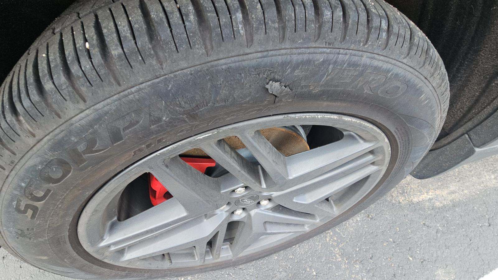 2025 Ford Explorer ST-Line AWD