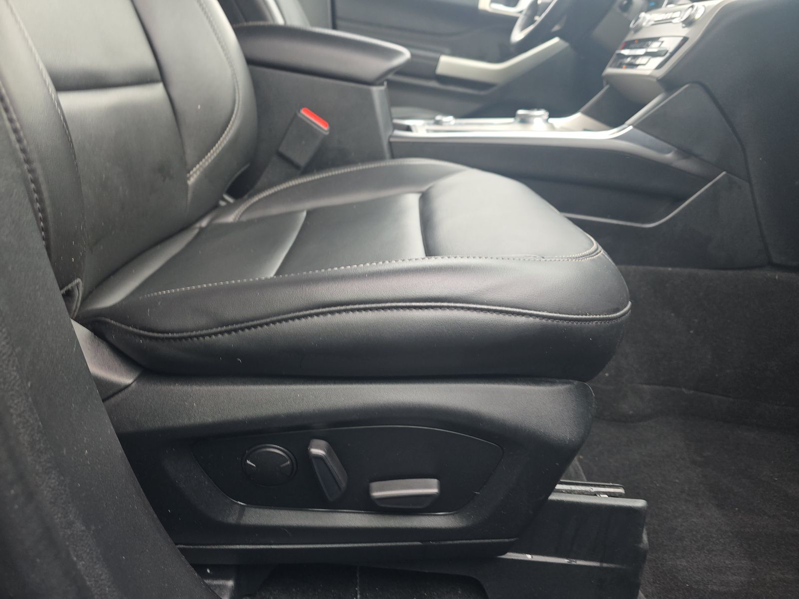 2024 Ford Explorer XLT AWD