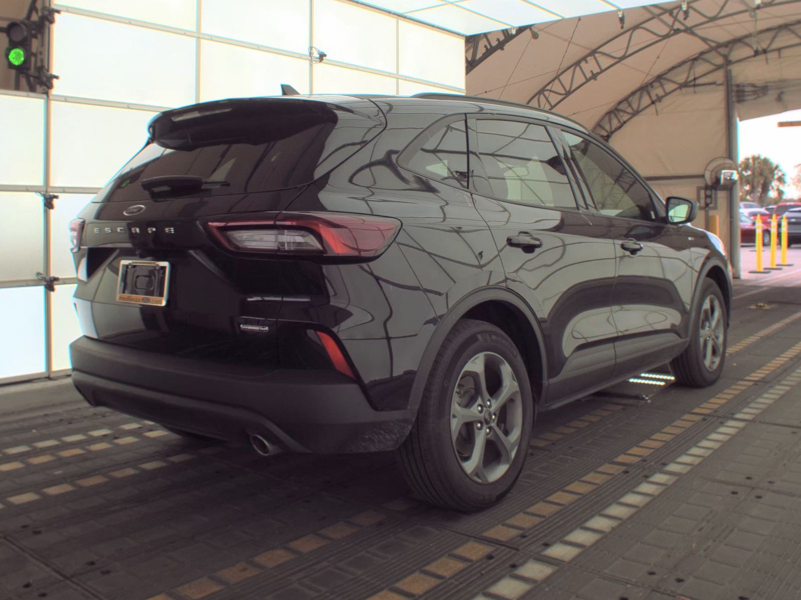 2025 Ford Escape Hybrid ST-Line Elite AWD